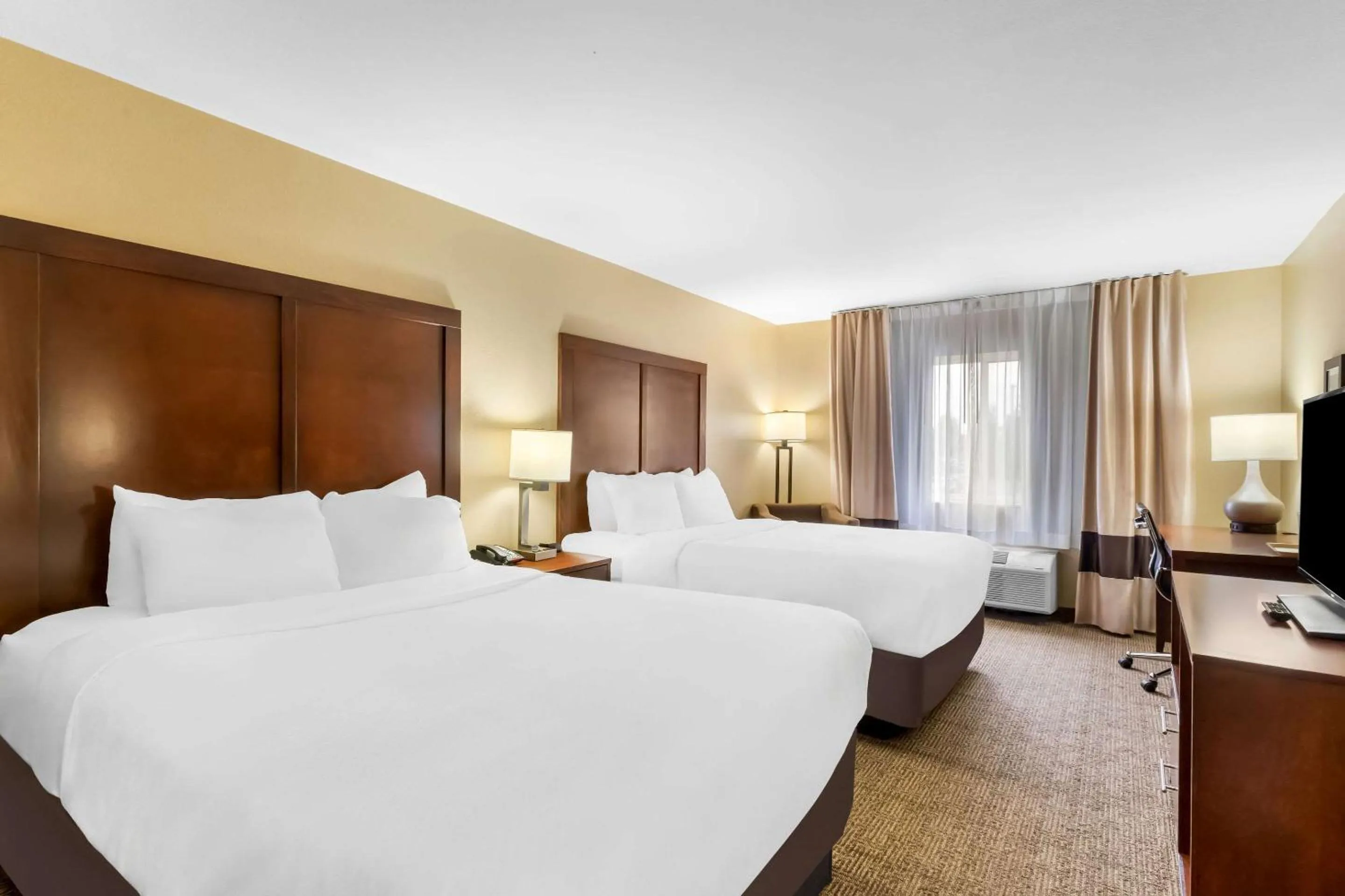 Bedroom, Bed in Comfort Inn & Suites Near University of Wyoming