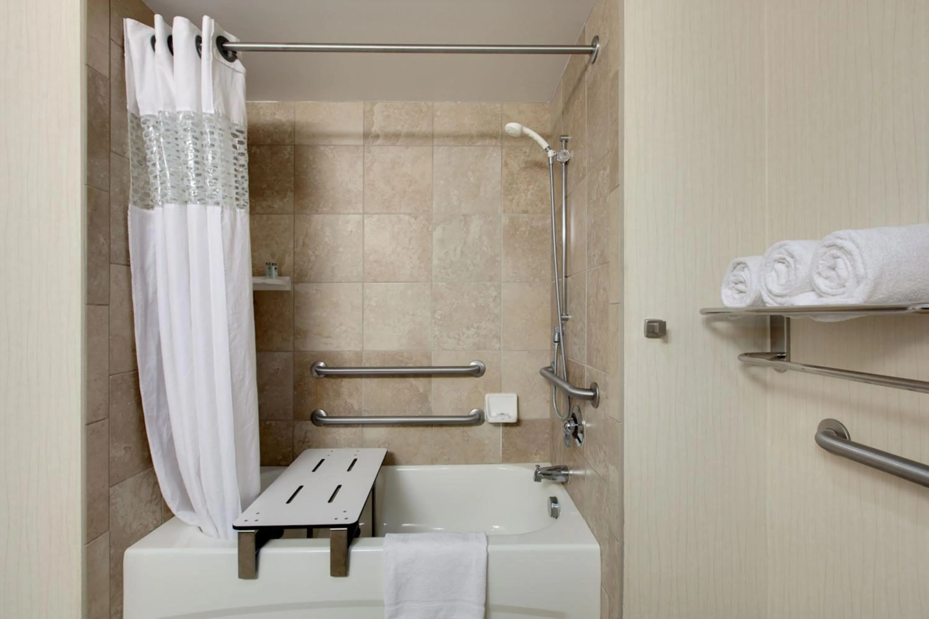 Bathroom in Hampton Inn & Suites Phoenix Glendale-Westgate