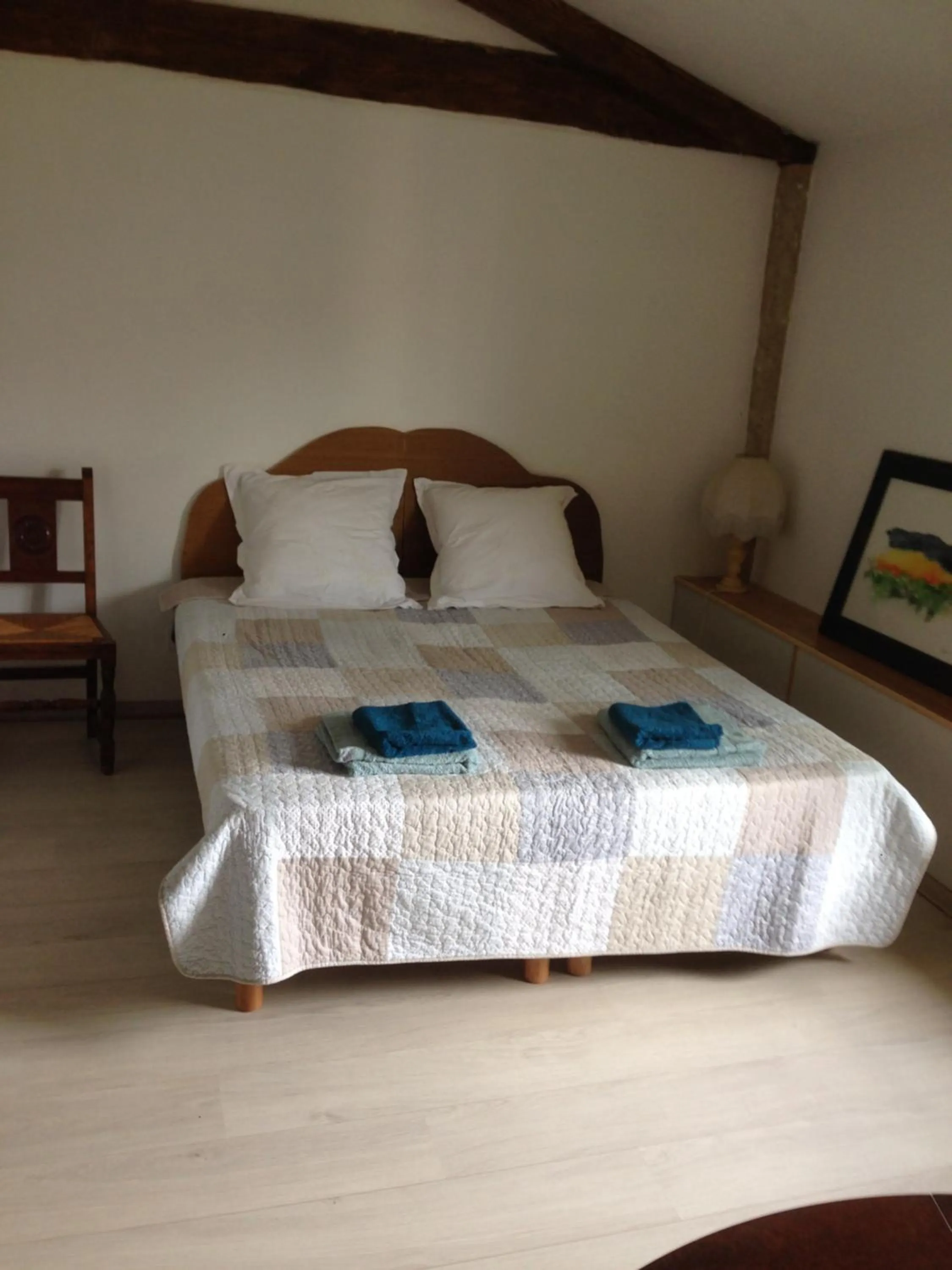 Bed in la maison ocre