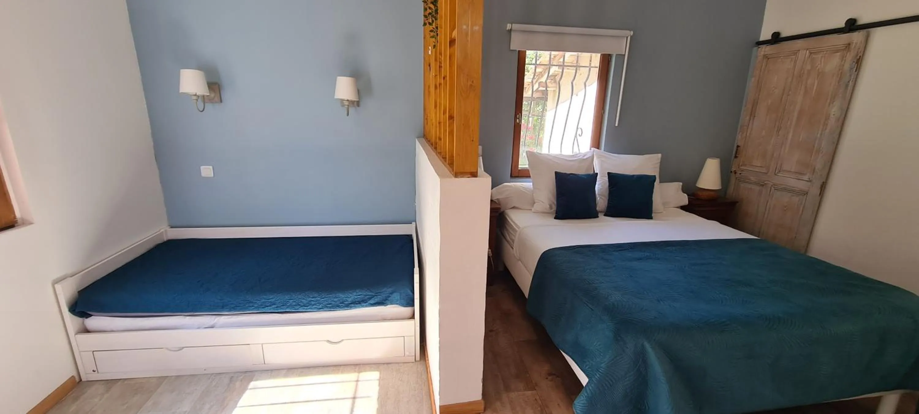 Bed in Le Mas des Cerisiers JACUZZI et SAUNA inclus pour tous les logements