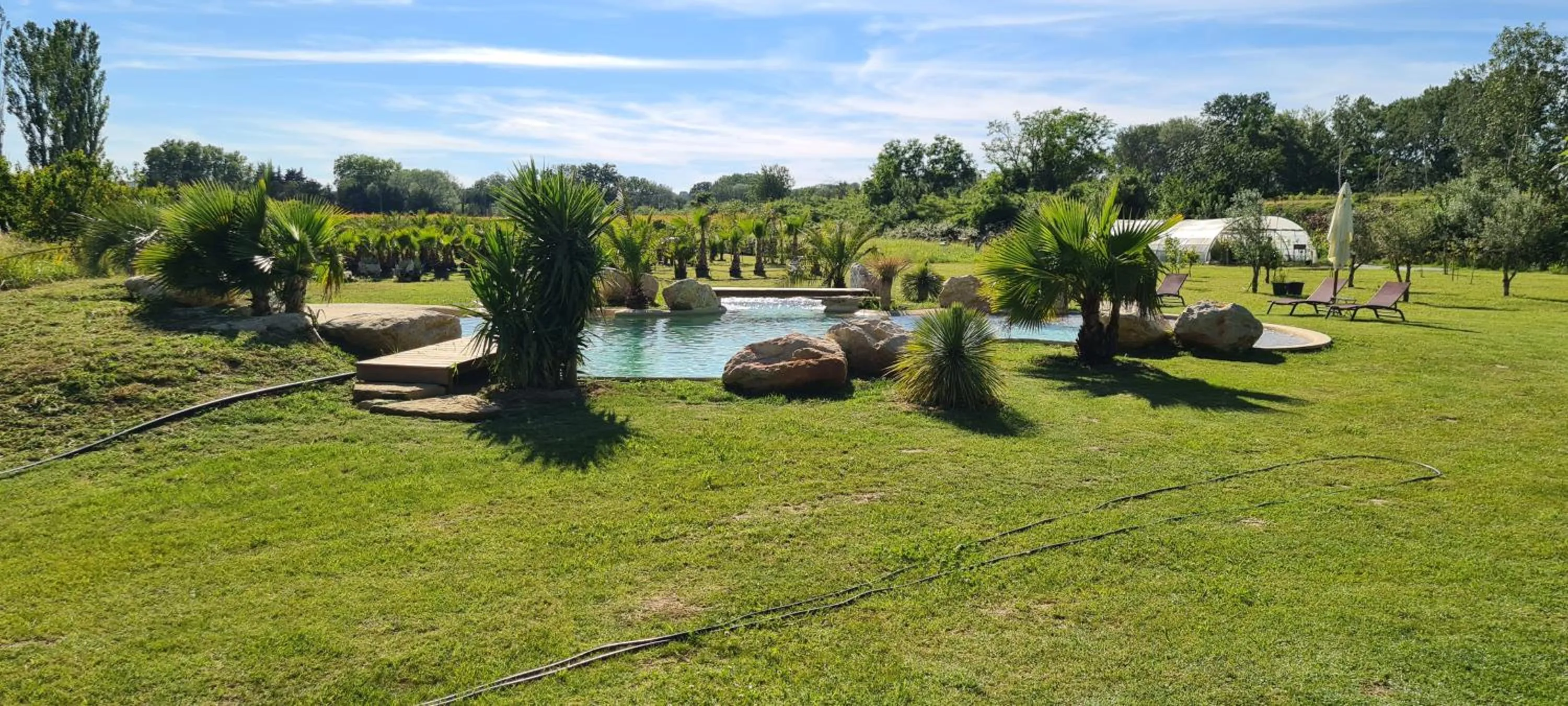 Swimming pool in Le Mas des Cerisiers JACUZZI et SAUNA inclus pour tous les logements