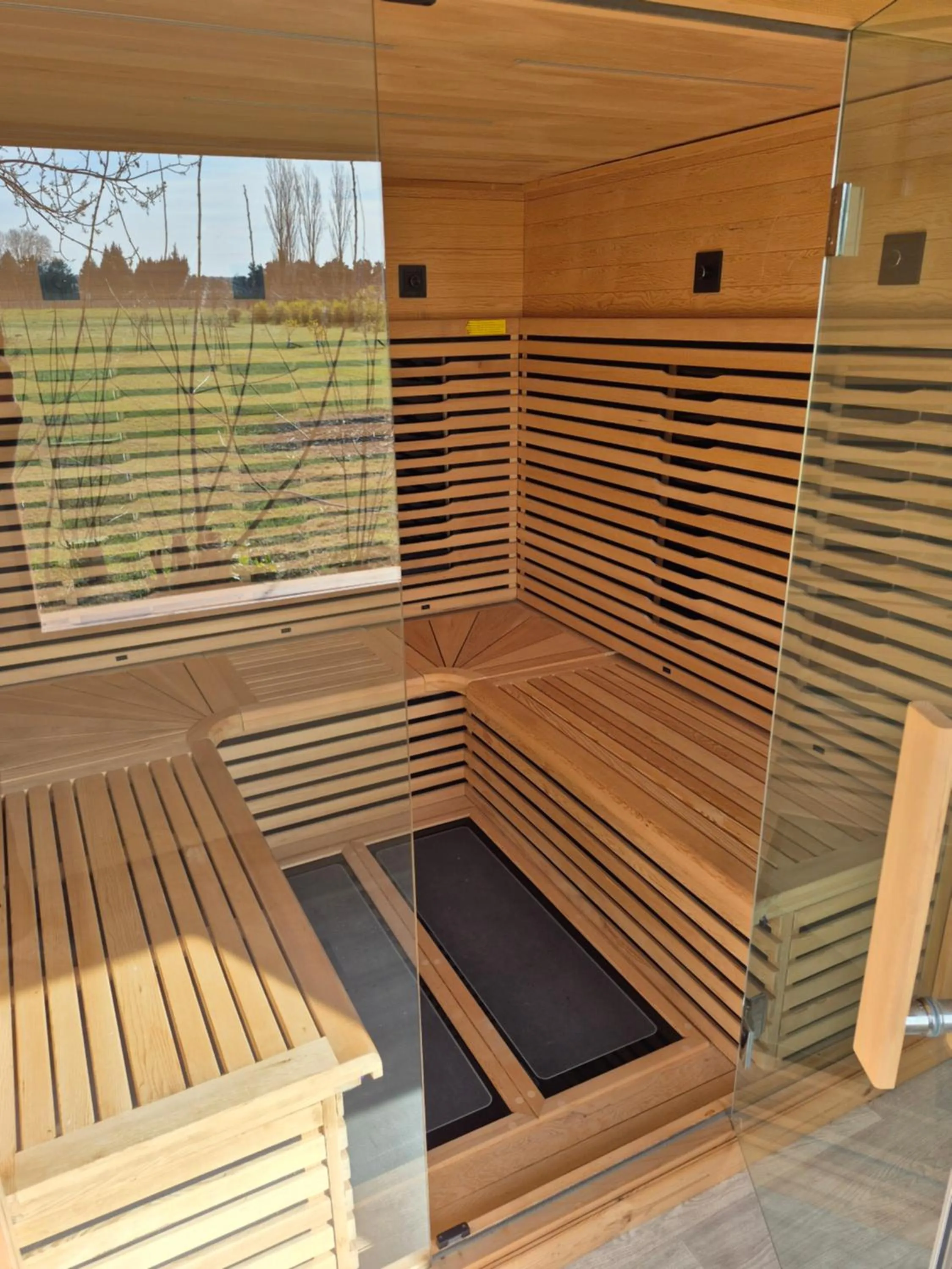 Sauna in Le Mas des Cerisiers JACUZZI et SAUNA inclus pour tous les logements