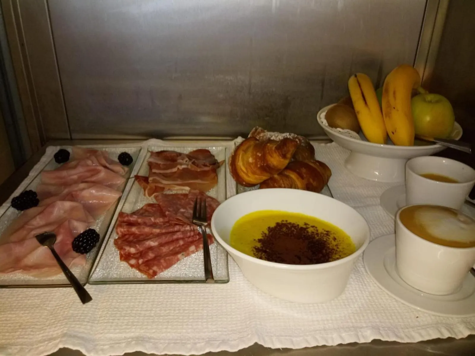 Breakfast in Le Gemme Suite B&B