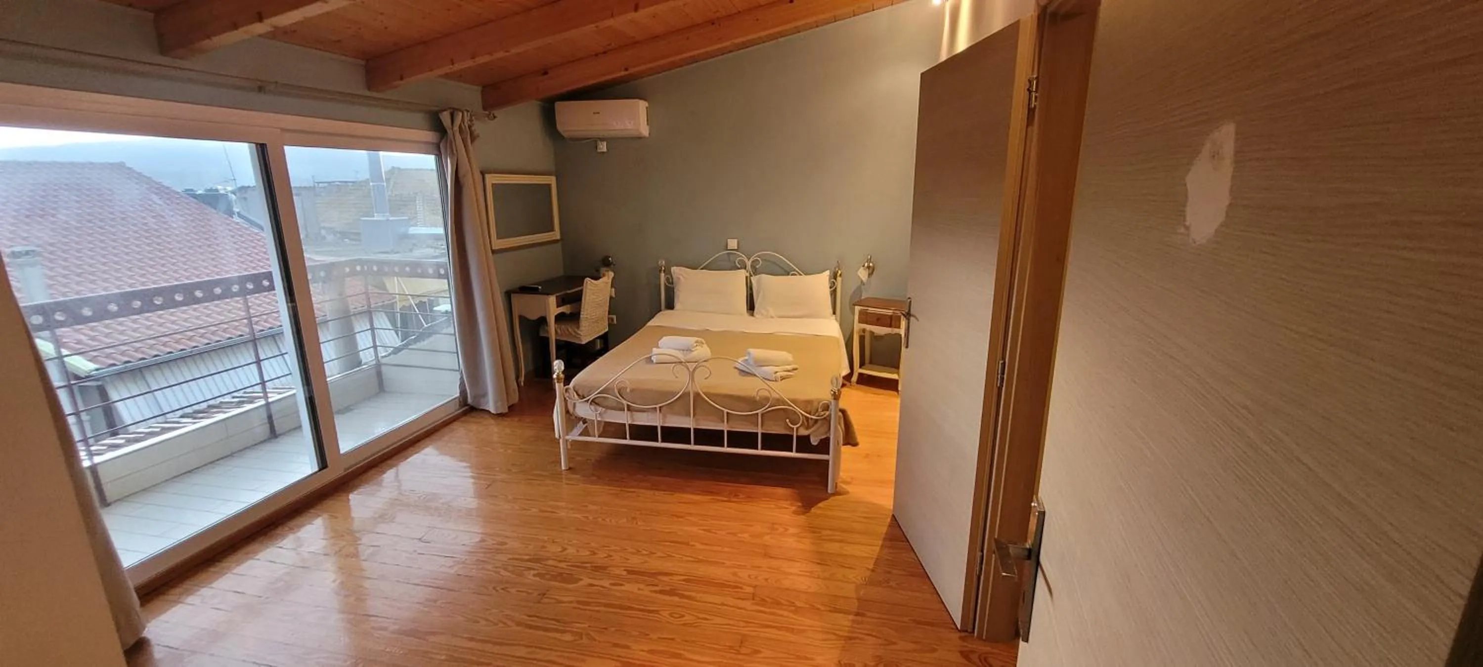 Bed in Lefkada Center Apartments