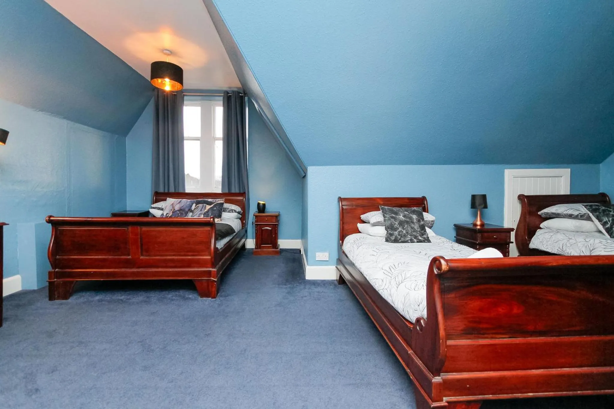 Bed in Carlton Hotel