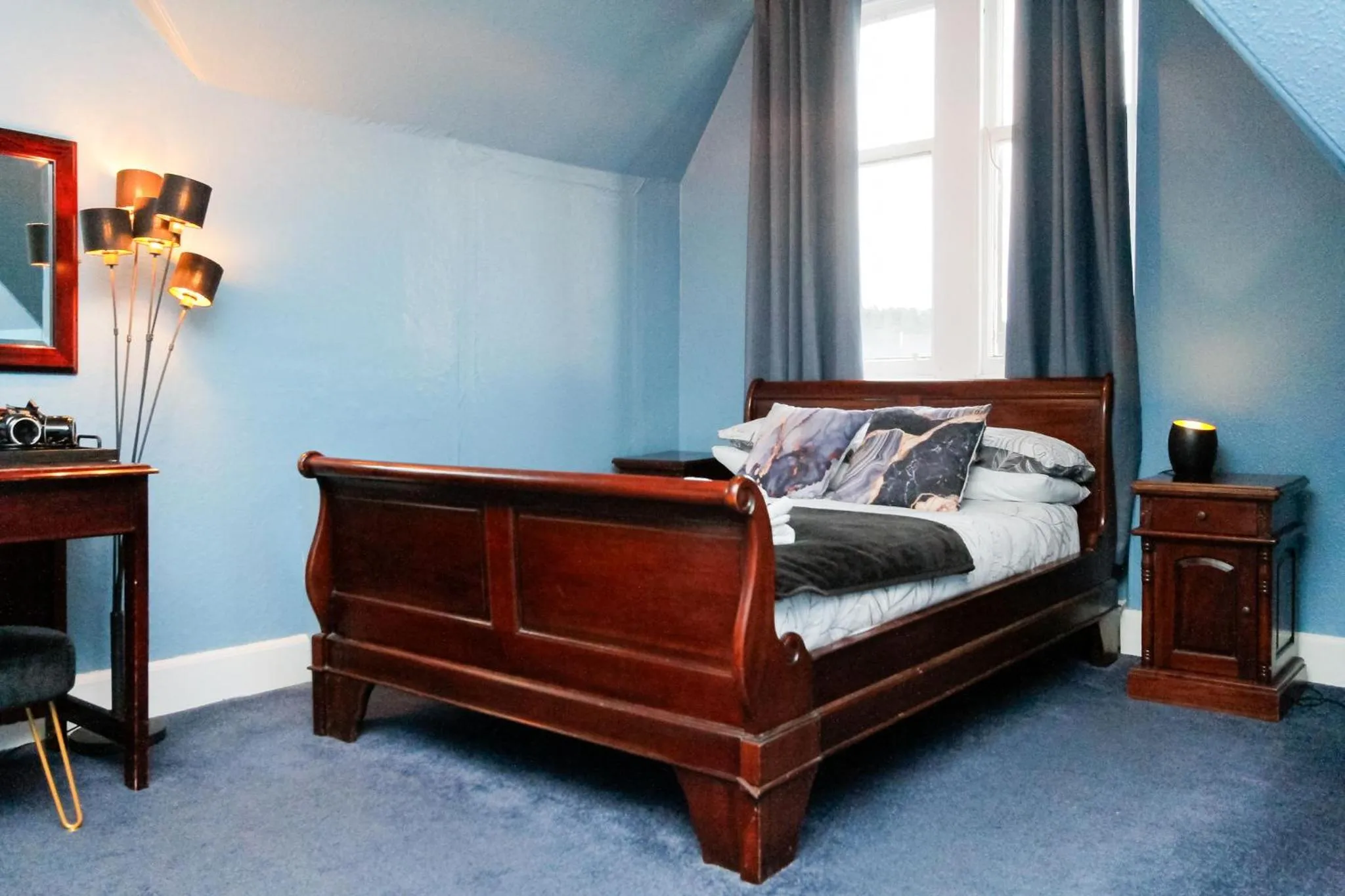 Bed in Carlton Hotel