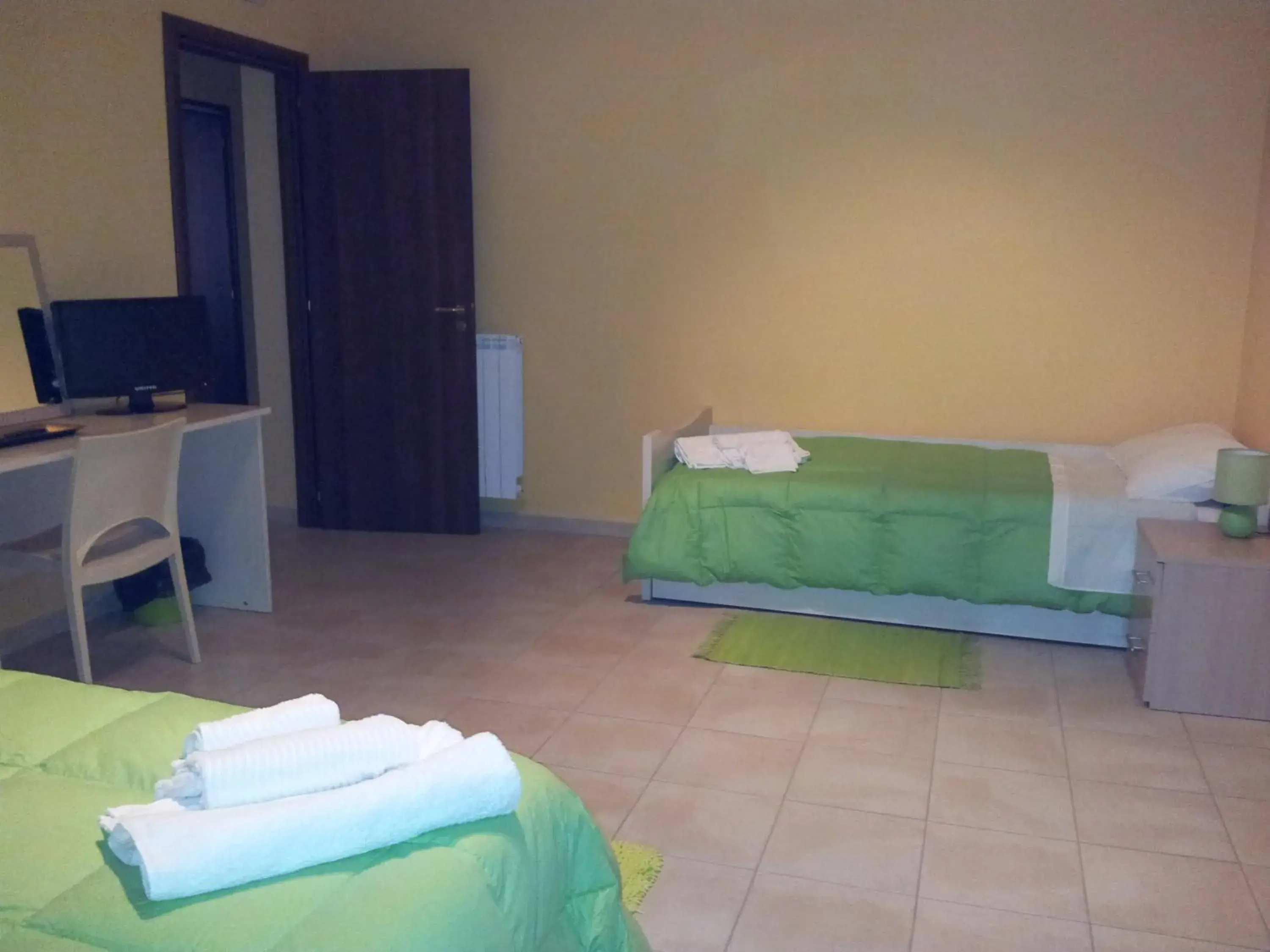 Quadruple Room with Private External Bathroom in B&B LAVIKA PEDARA Quadruple Room with Private External Bathroom in B&B LAVIKA PEDARA