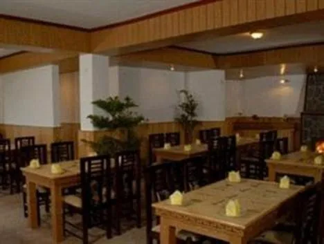 Restaurant/places to eat in Club Mahindra Gangtok
