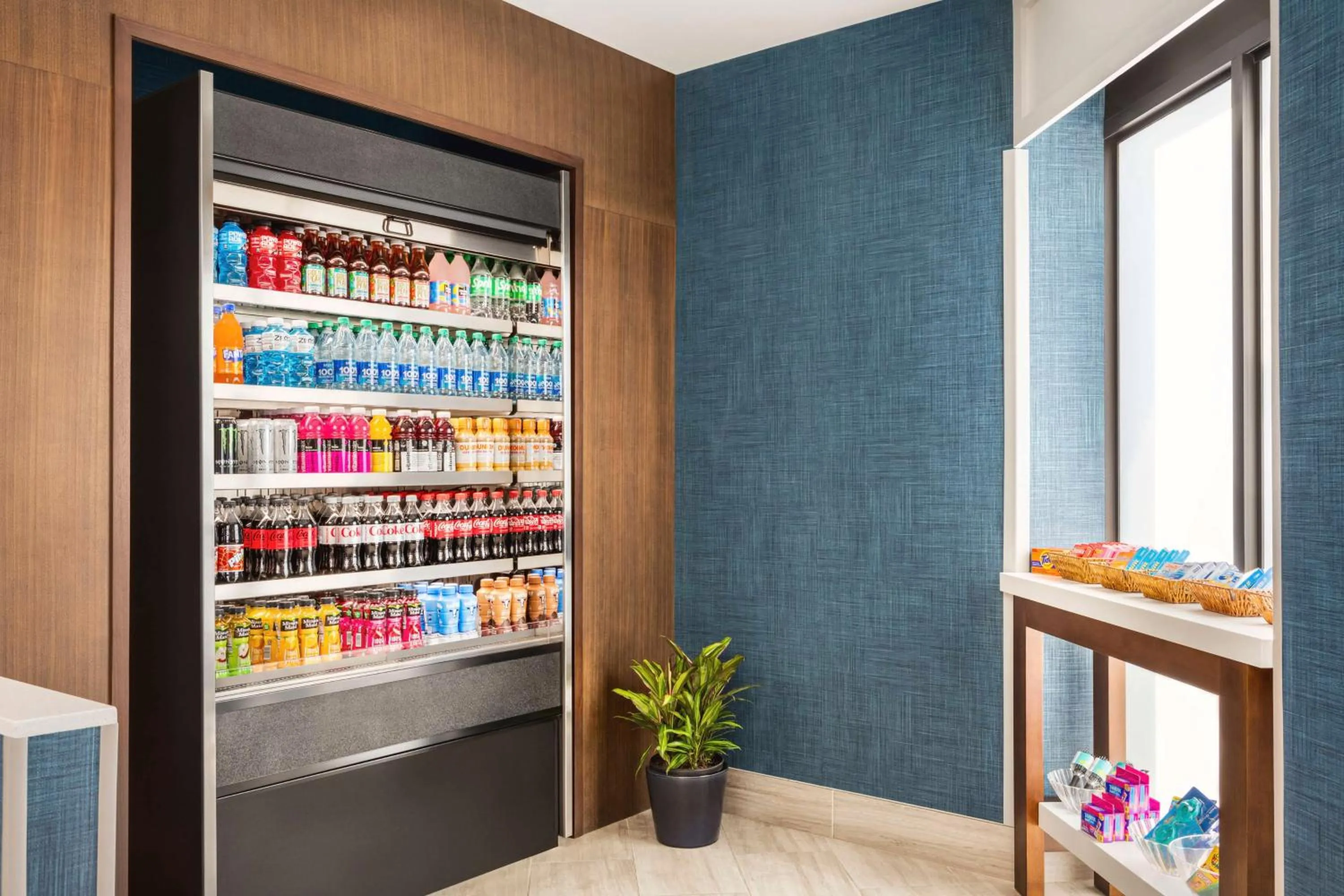 Restaurant/places to eat in Embassy Suites by Hilton Kansas City Overland Park