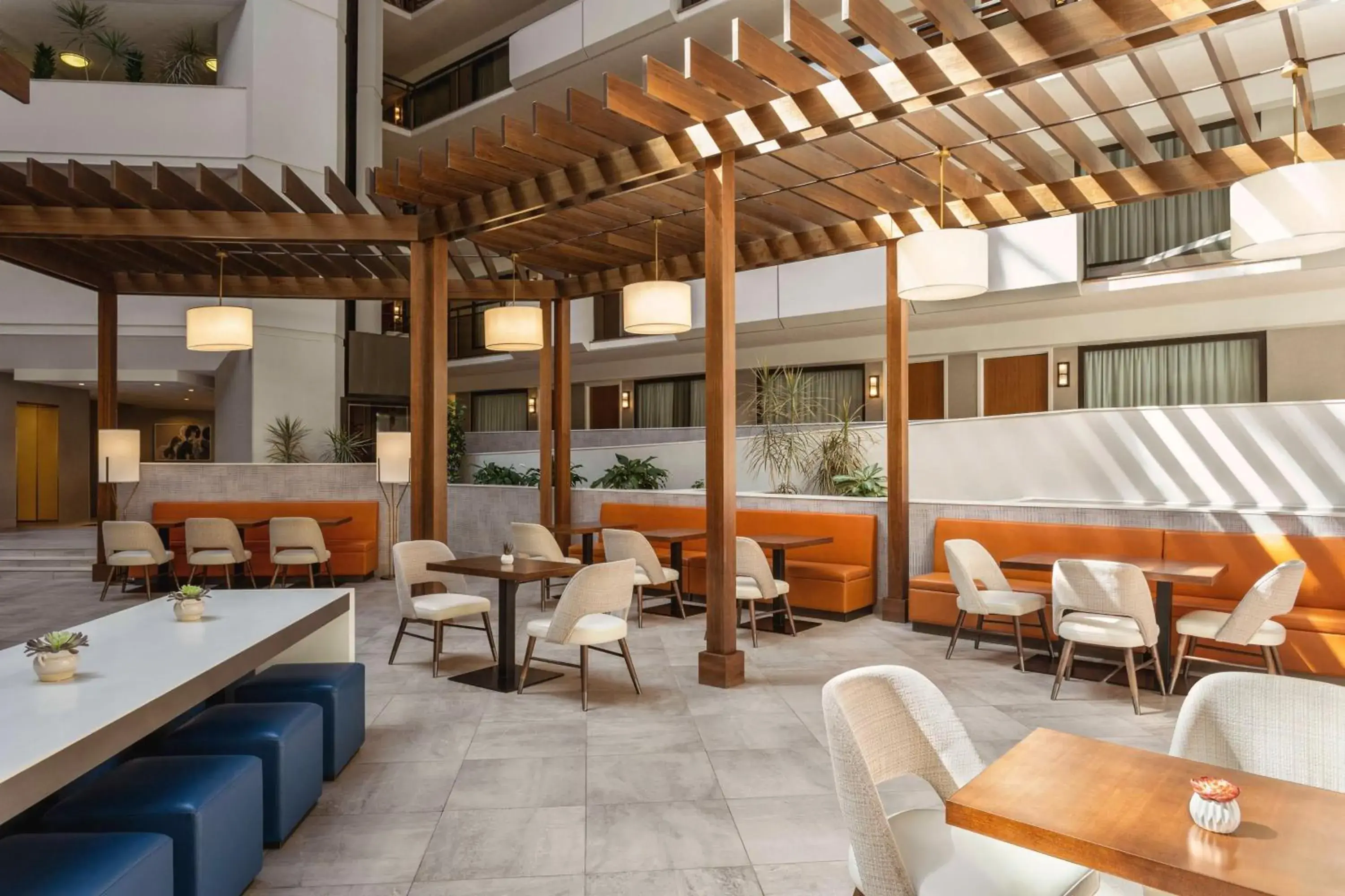 Restaurant/places to eat in Embassy Suites by Hilton Kansas City Overland Park Restaurant/places to eat in Embassy Suites by Hilton Kansas City Overland Park