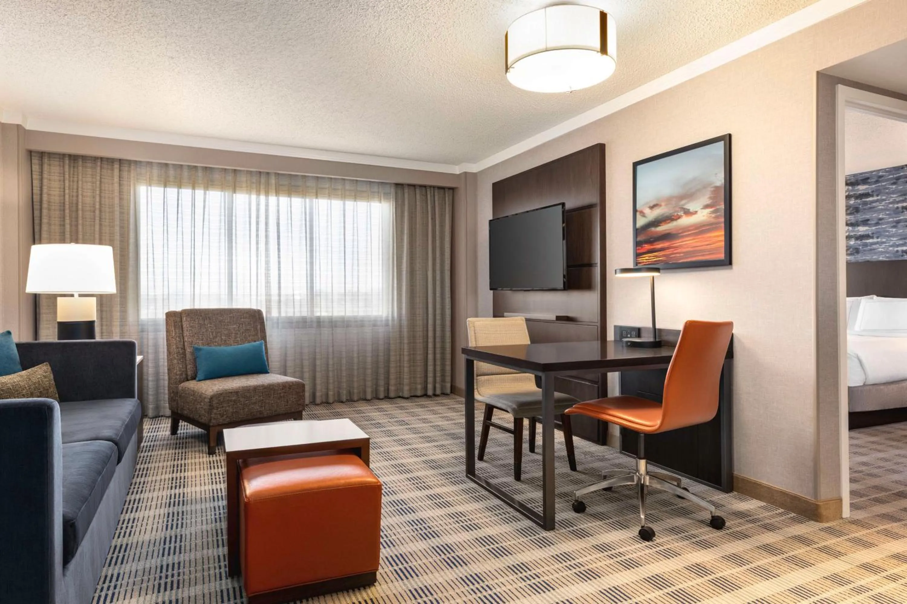 TV and multimedia in Embassy Suites by Hilton Kansas City Overland Park
