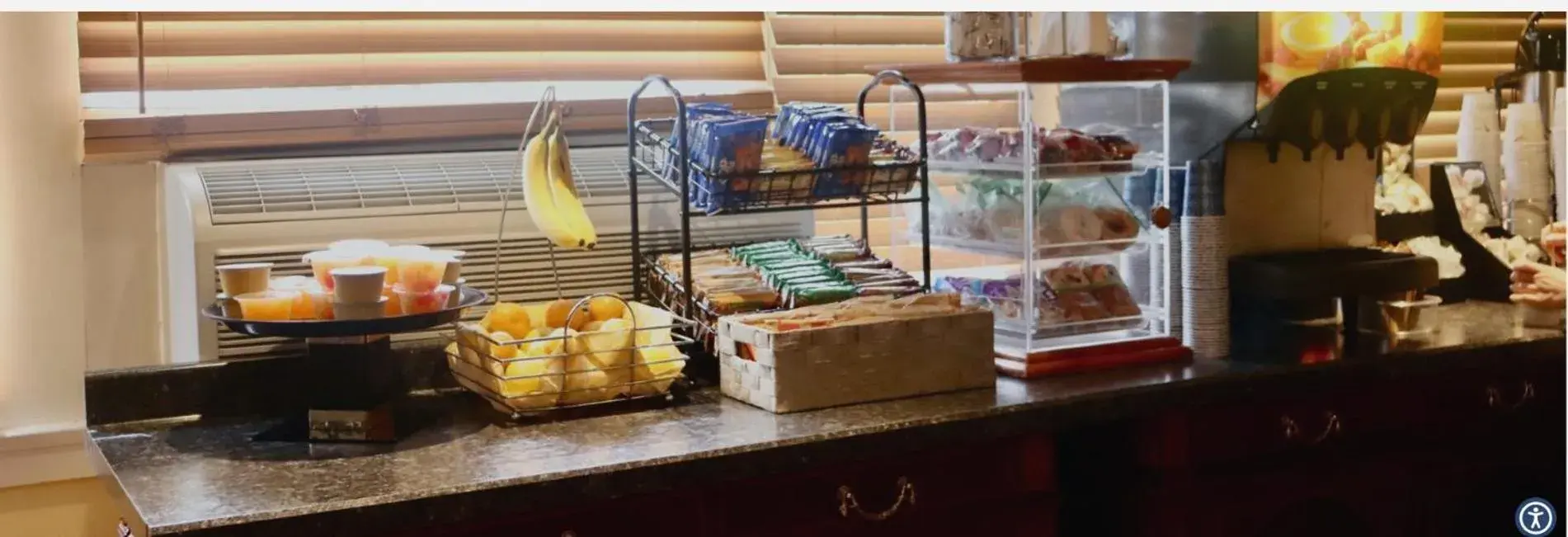 Breakfast in Fireside Inn & Suites Waterville Breakfast in Fireside Inn & Suites Waterville