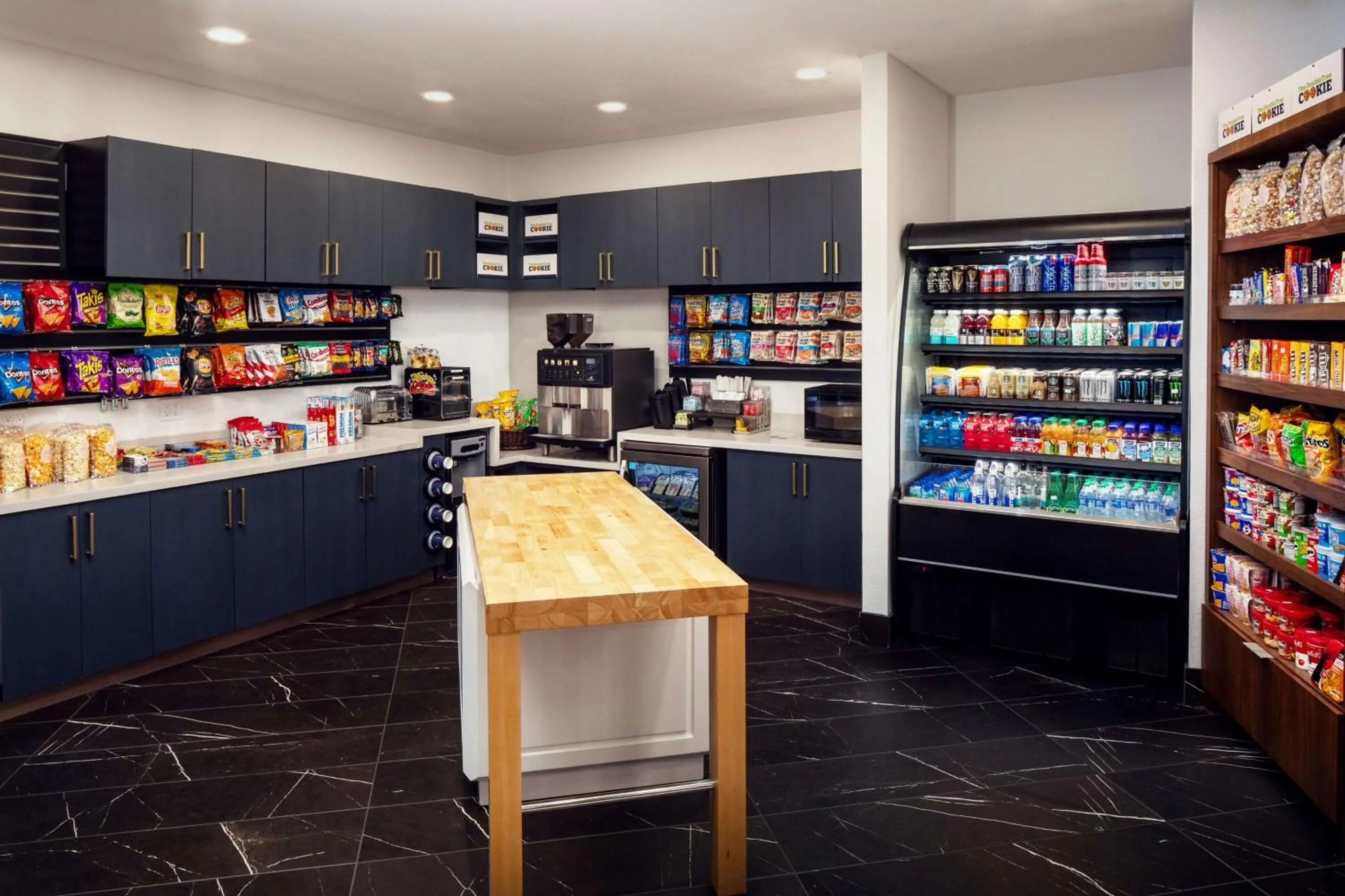 Restaurant/places to eat in Doubletree by Hilton Phoenix Mesa