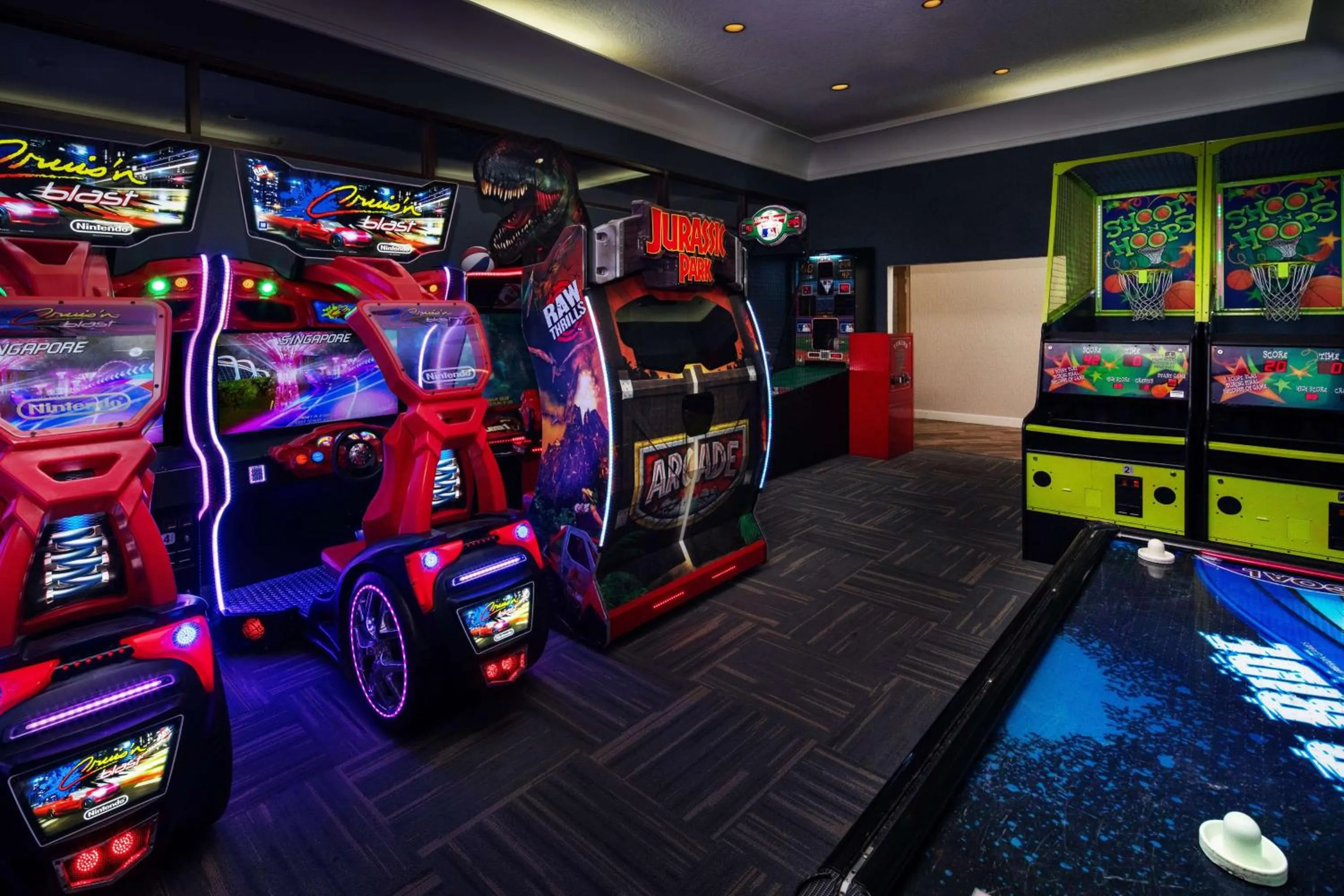 Game Room in Doubletree by Hilton Phoenix Mesa