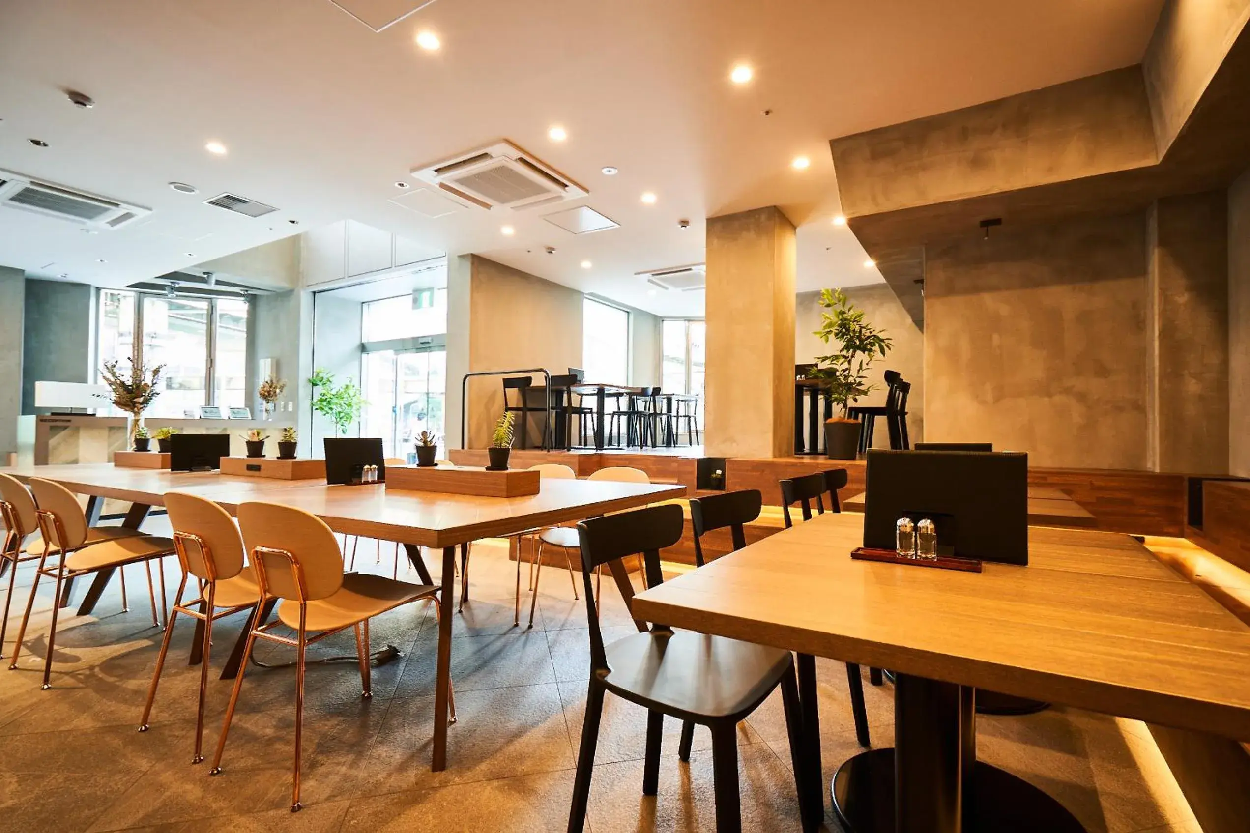 &AND HOSTEL HOMMACHI EAST &AND HOSTEL HOMMACHI EAST