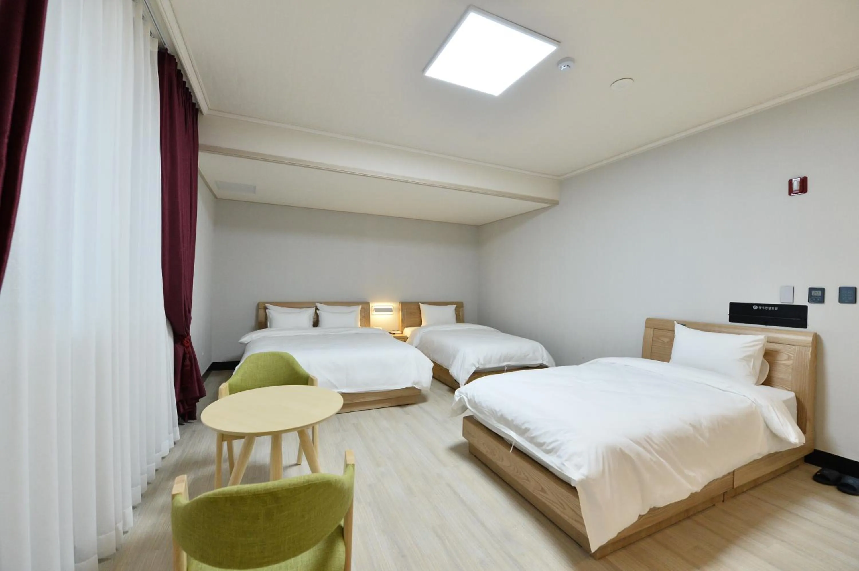 Bed in Gwangju Tourist Hotel