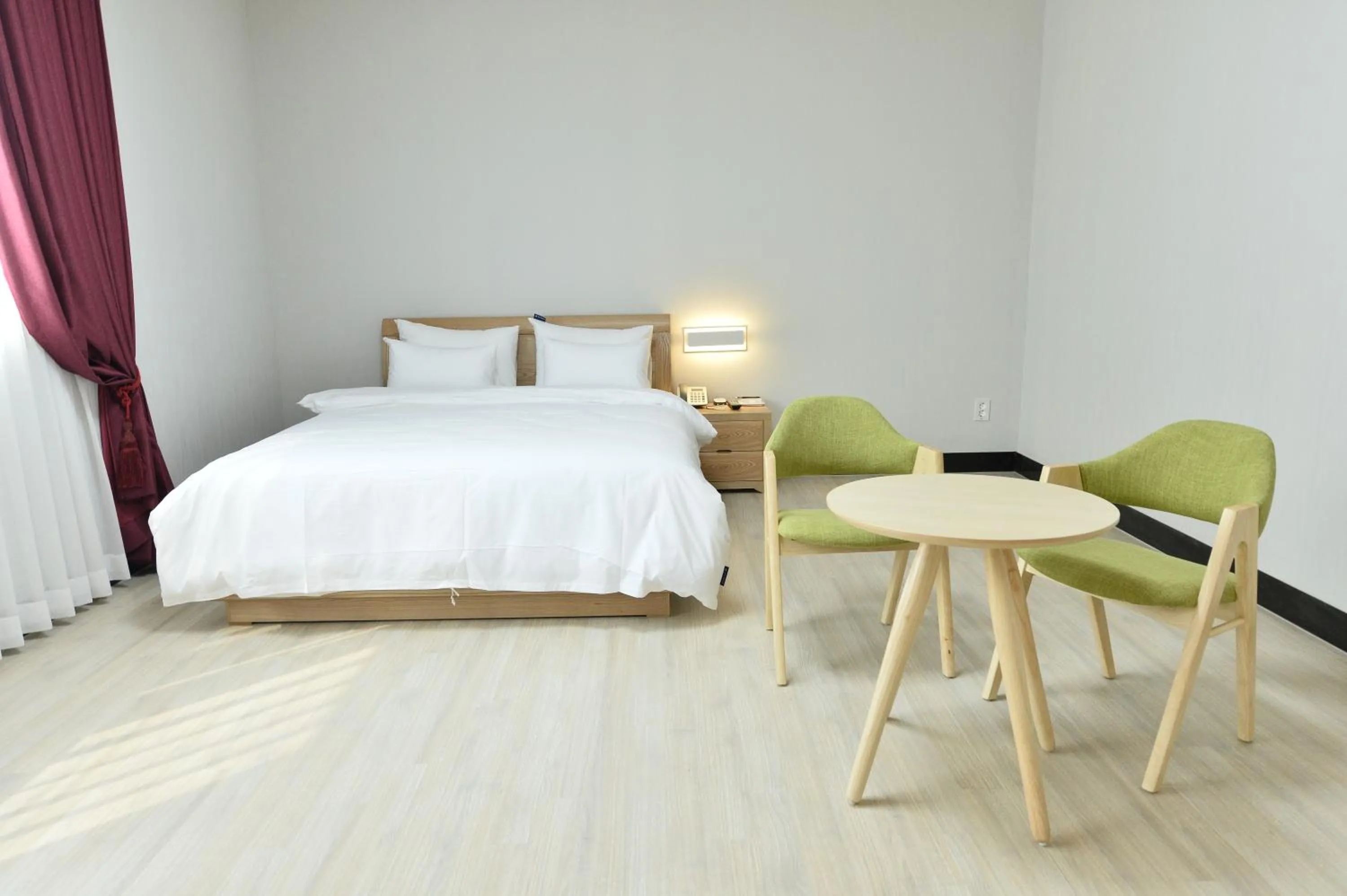 Bed in Gwangju Tourist Hotel