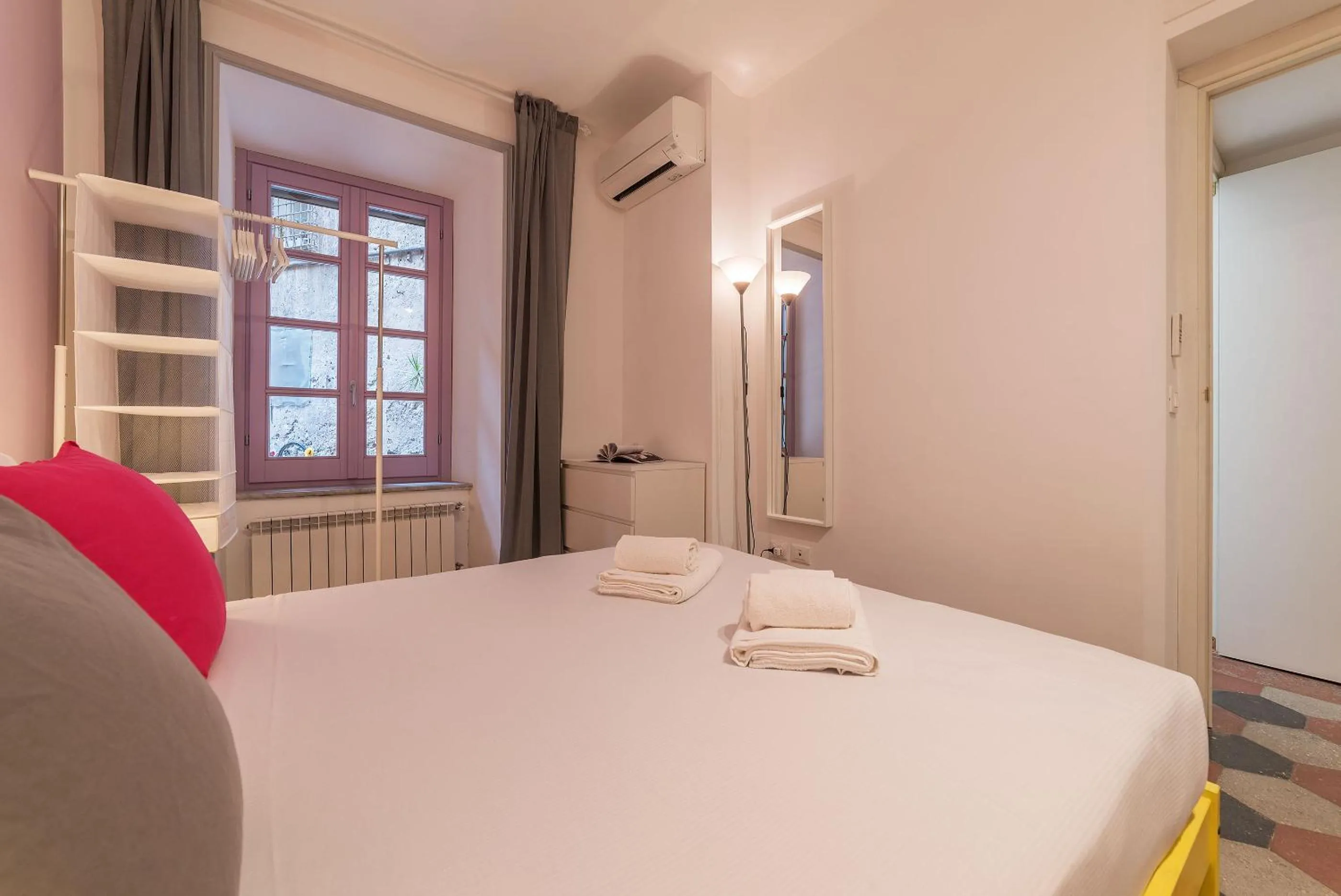 Bedroom, Bed in Qflat Colosseum Lovely Monti