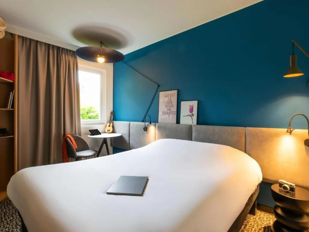Bed in ibis Nuits Saint Georges