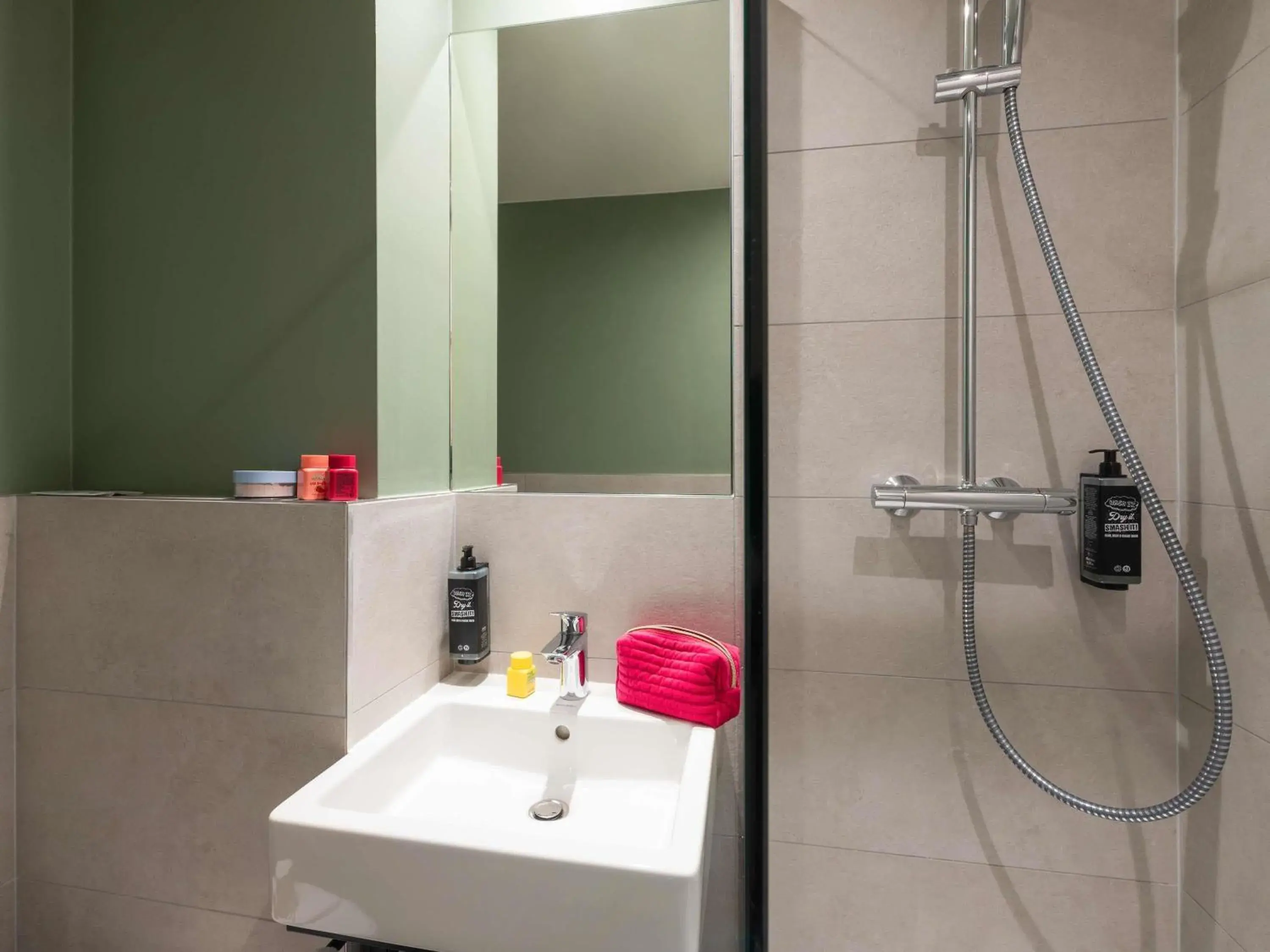 Bedroom in ibis Nuits Saint Georges Bedroom in ibis Nuits Saint Georges