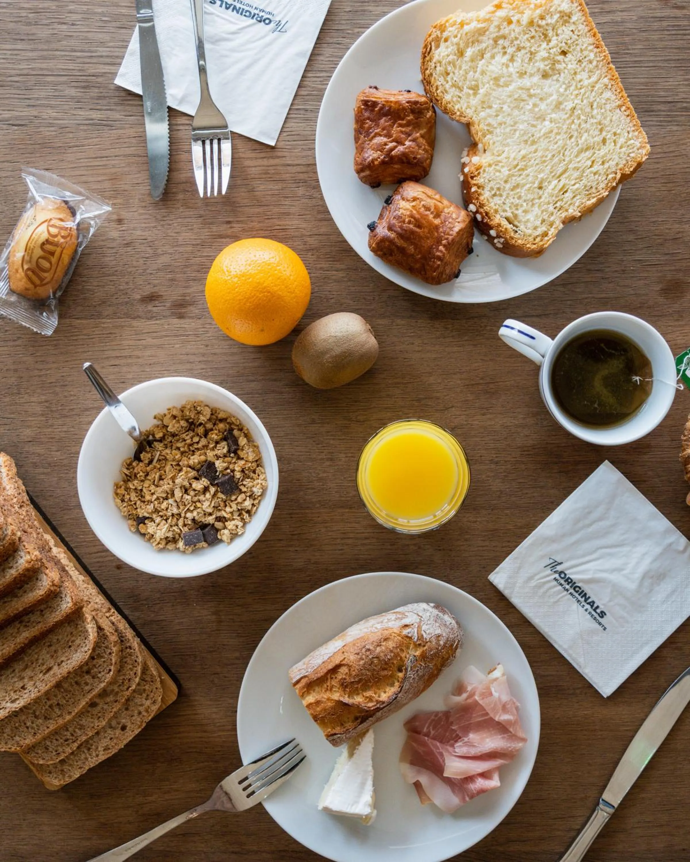 Breakfast in The Originals Access, Hôtel Limoges Nord