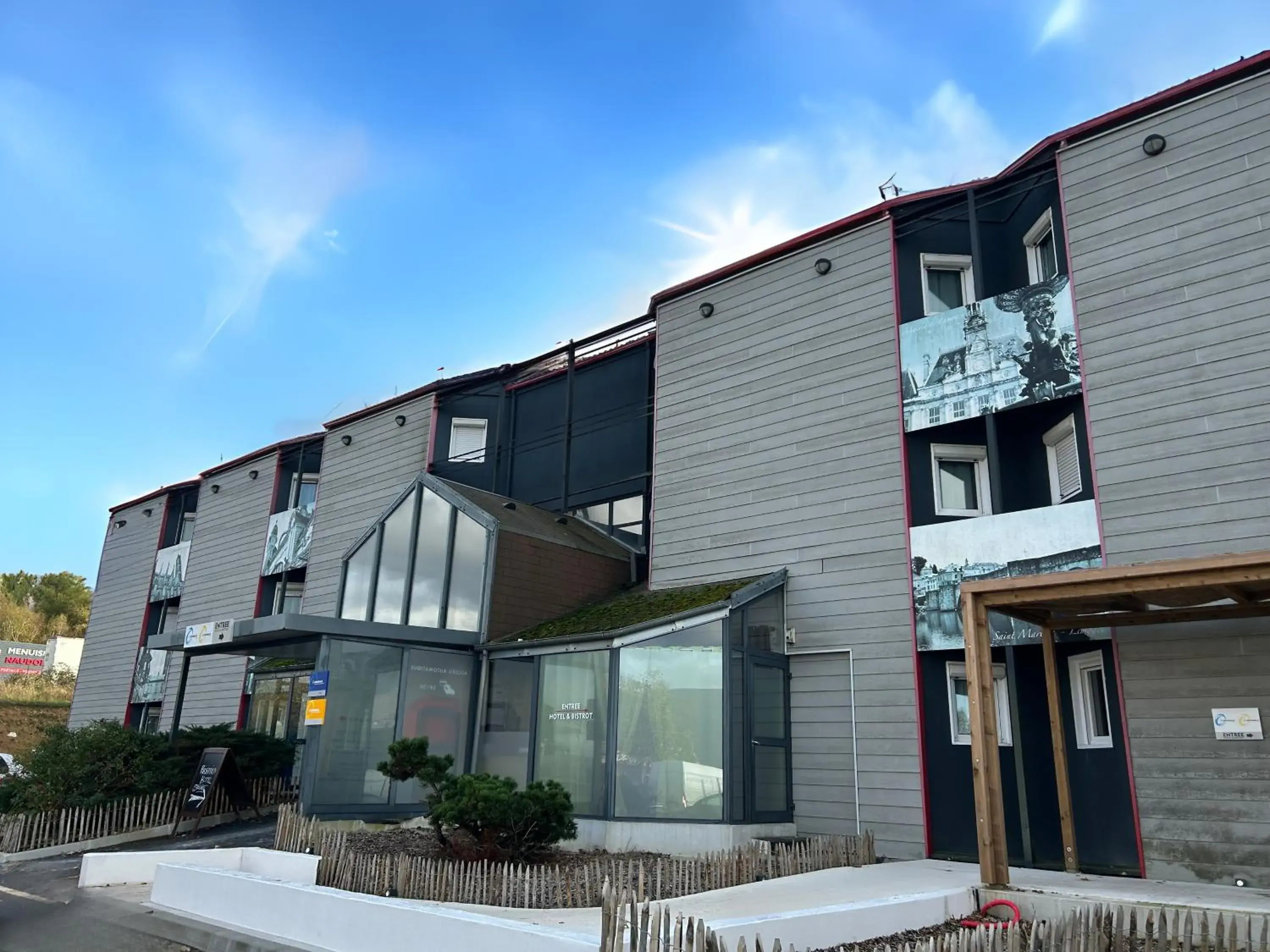 Property building in The Originals Access, Hôtel Limoges Nord Property building in The Originals Access, Hôtel Limoges Nord