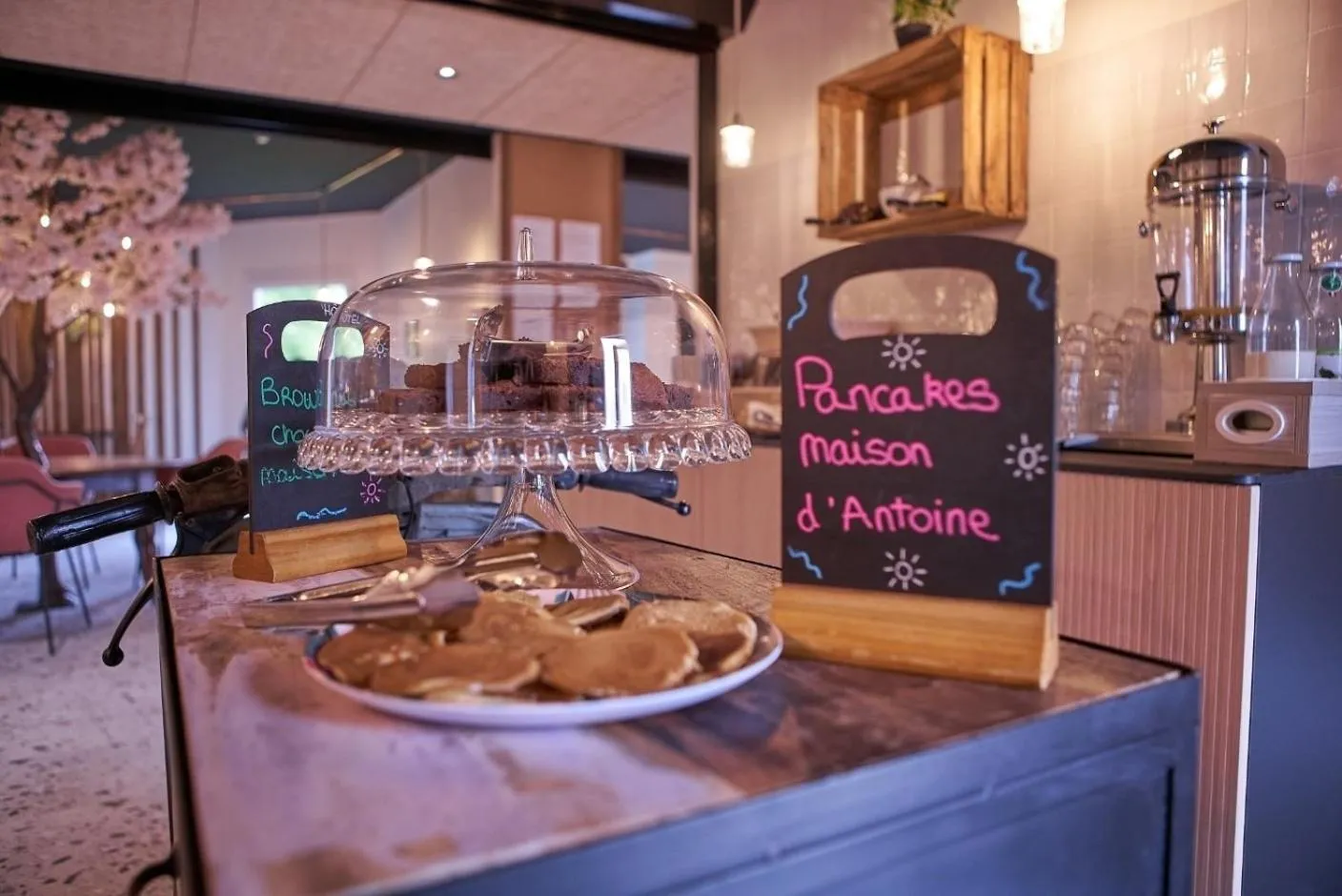 Buffet breakfast in The Originals Access, Hôtel Limoges Nord