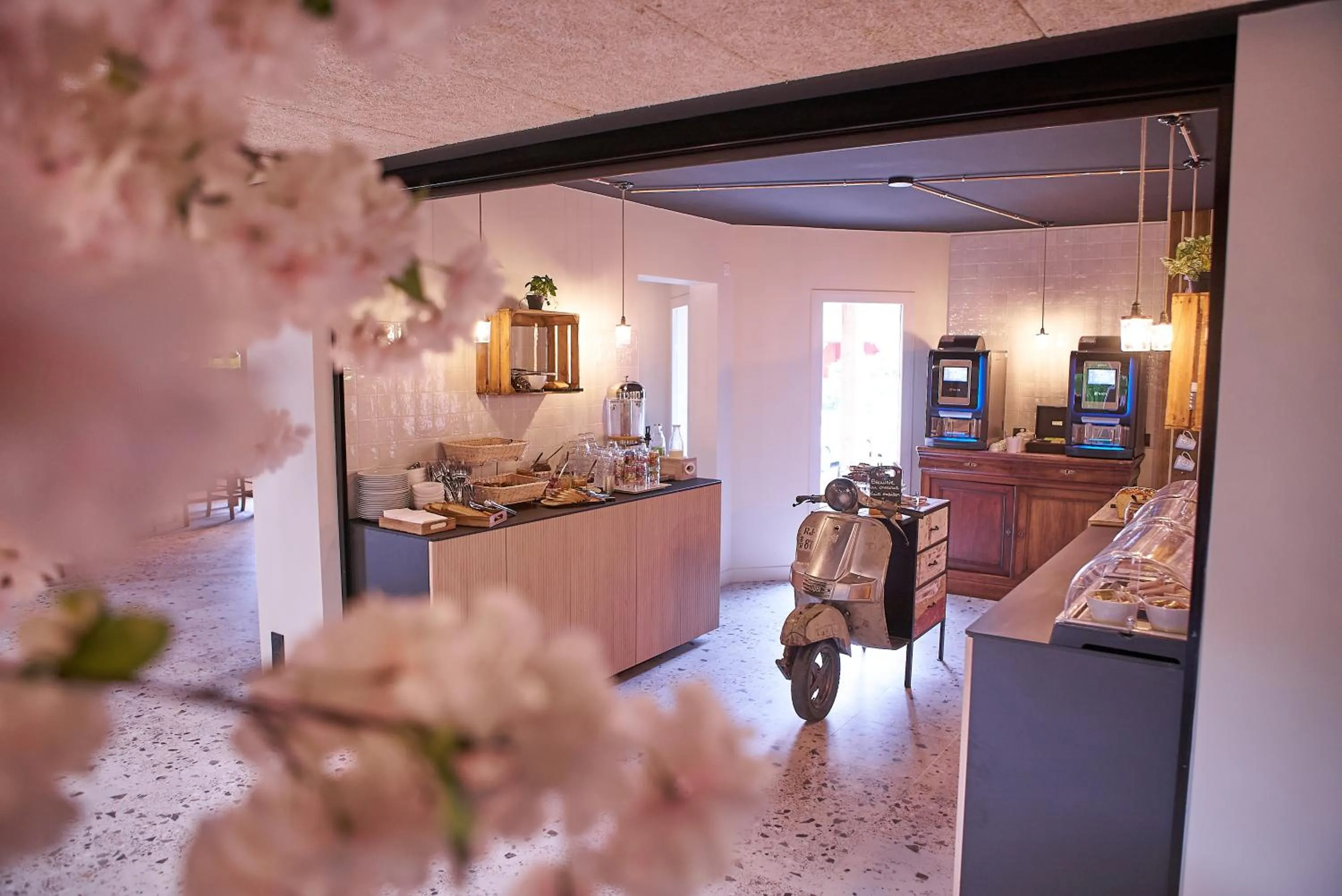 Buffet breakfast in The Originals Access, Hôtel Limoges Nord