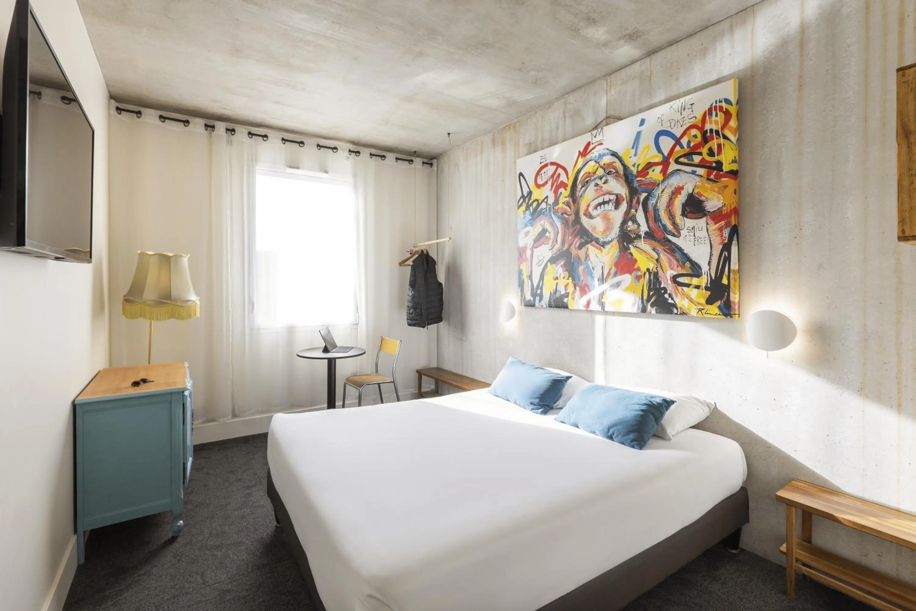 Photo of the whole room, Bed in The Originals Access, Hôtel Limoges Nord