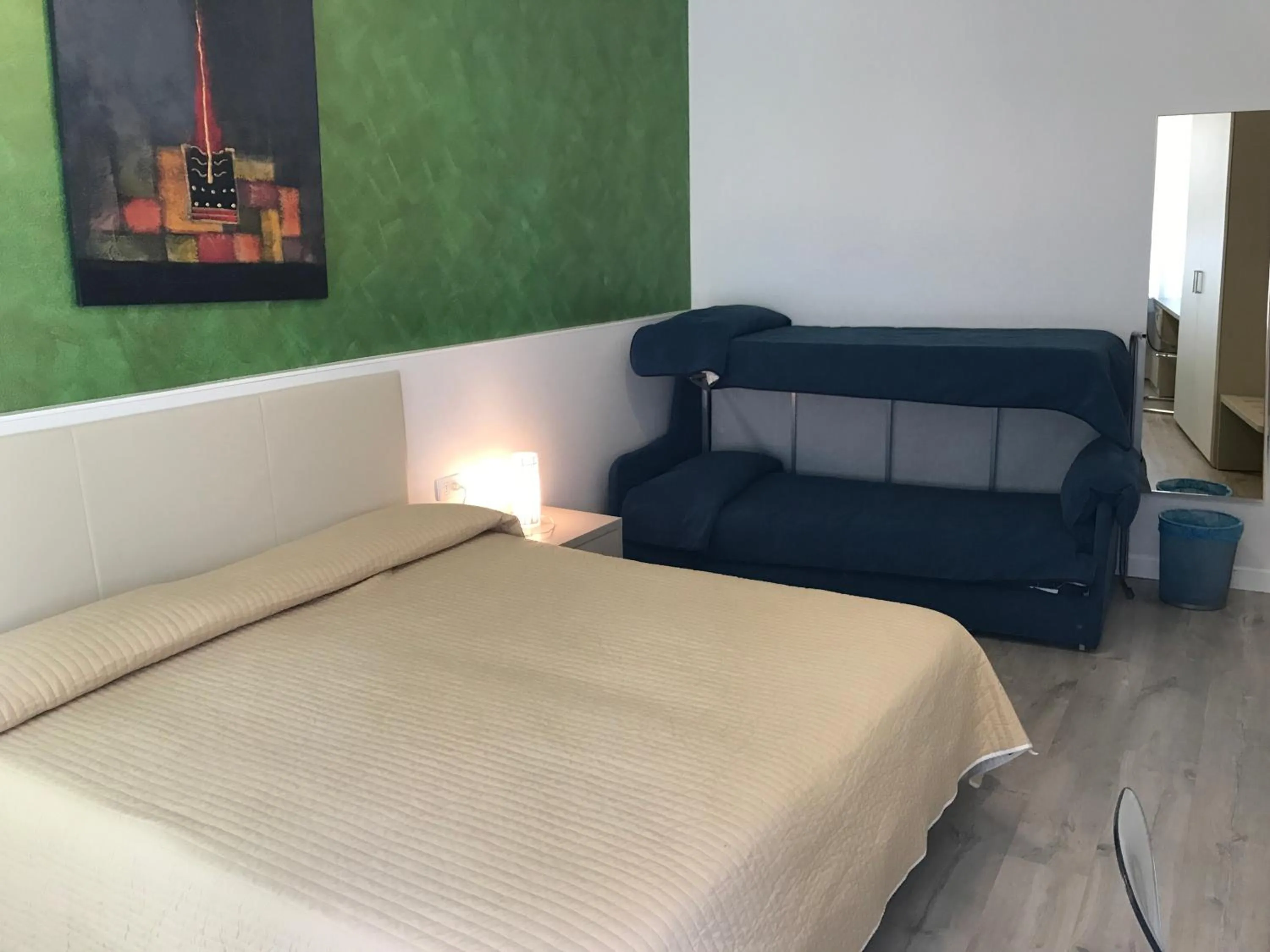 Bedroom, Bed in Hotel Alpino