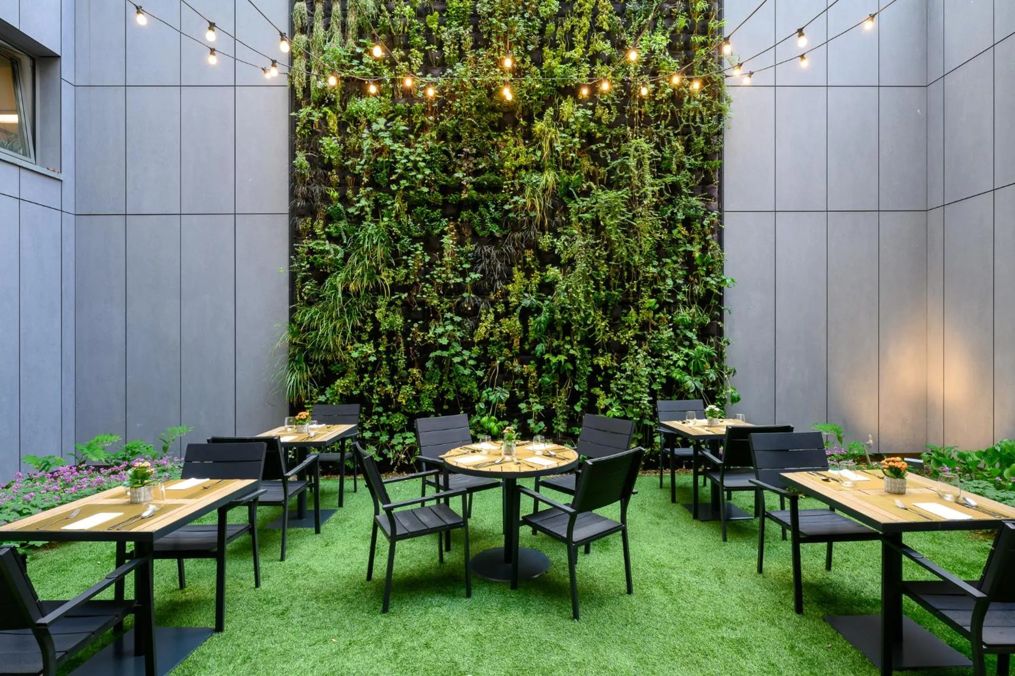 Restaurant/places to eat in Hilton Garden Inn Budapest City Centre