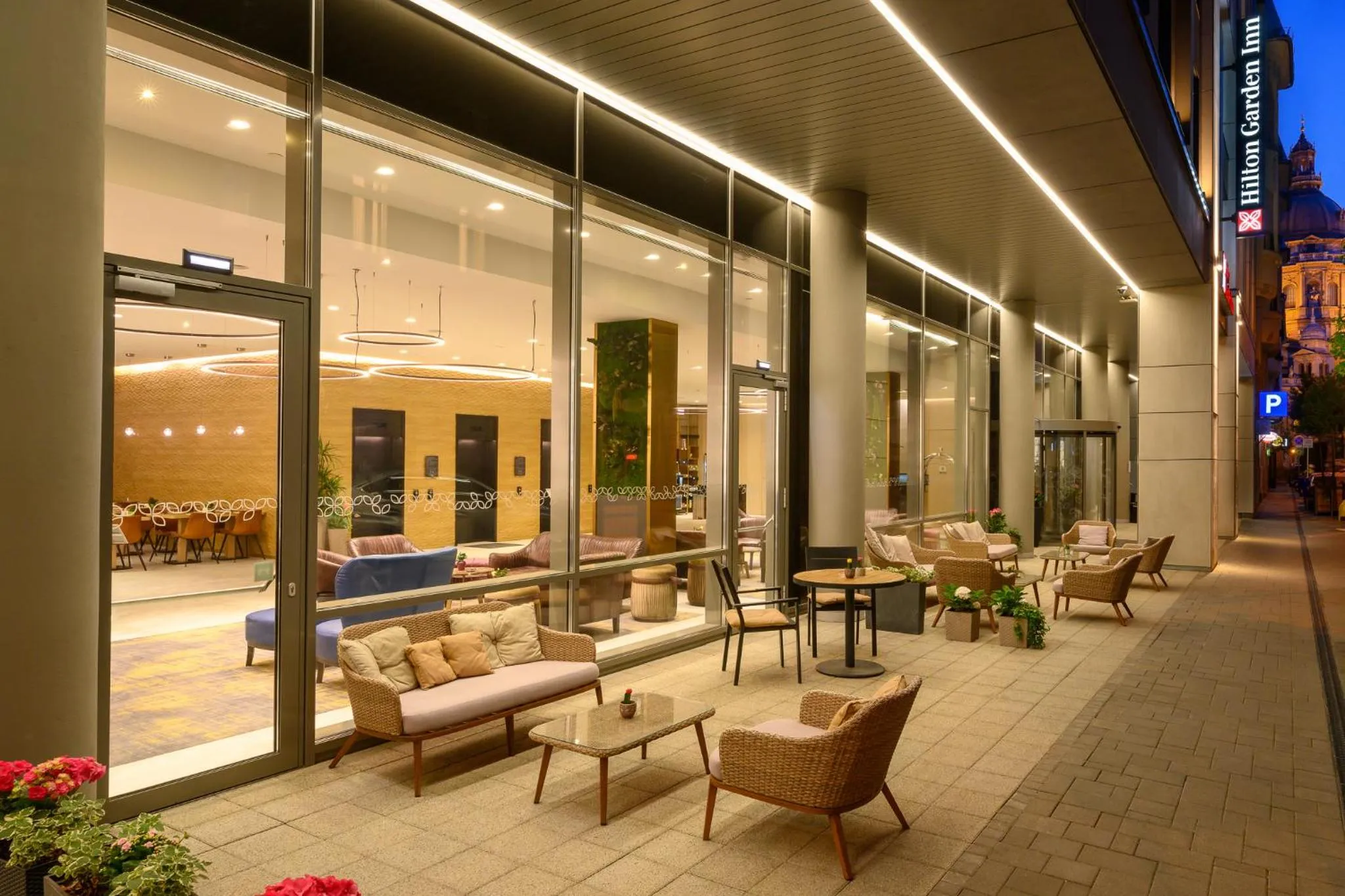 Facade/entrance in Hilton Garden Inn Budapest City Centre