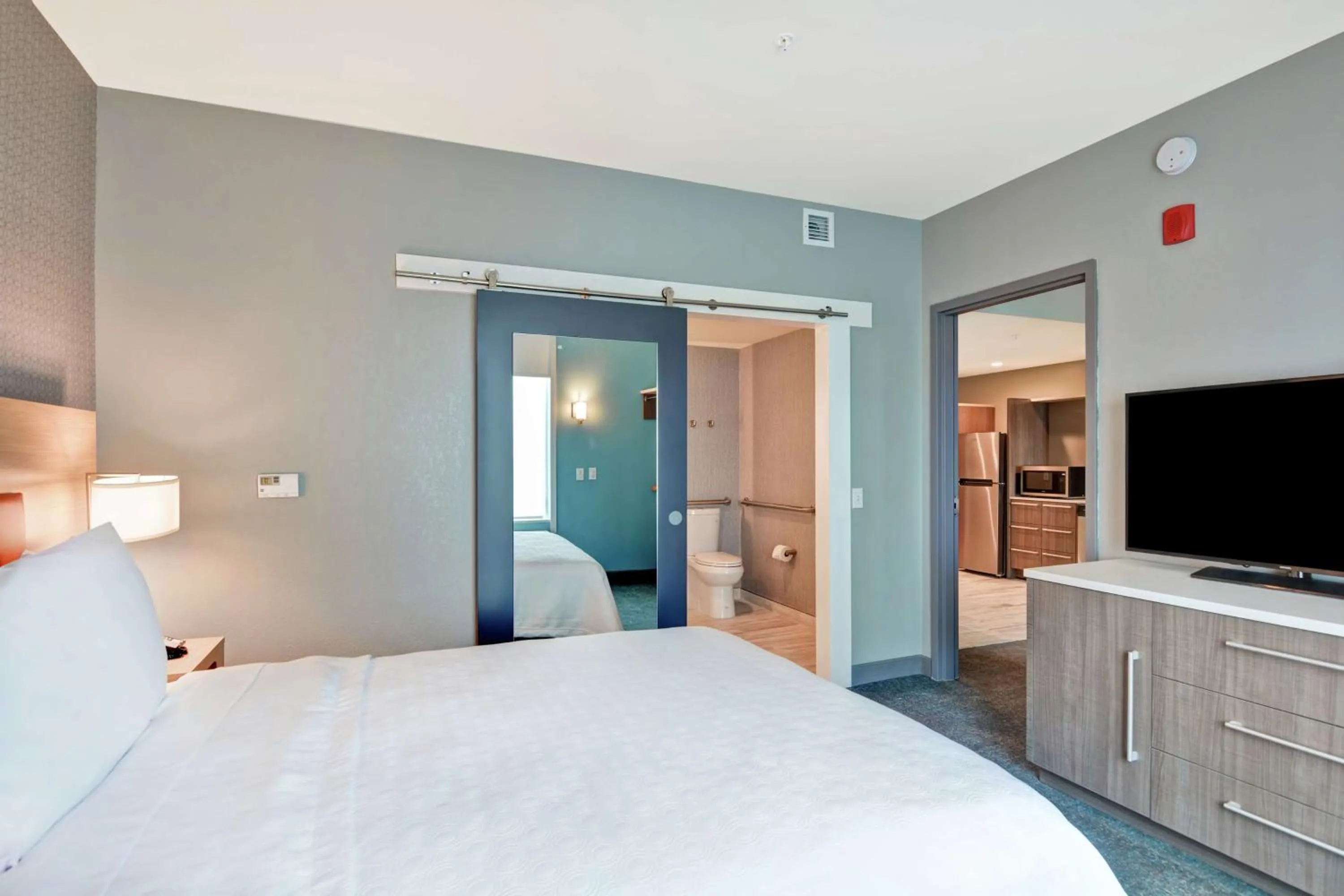 Bed in Home2 Suites By Hilton Jacksonville South St Johns Town Ctr