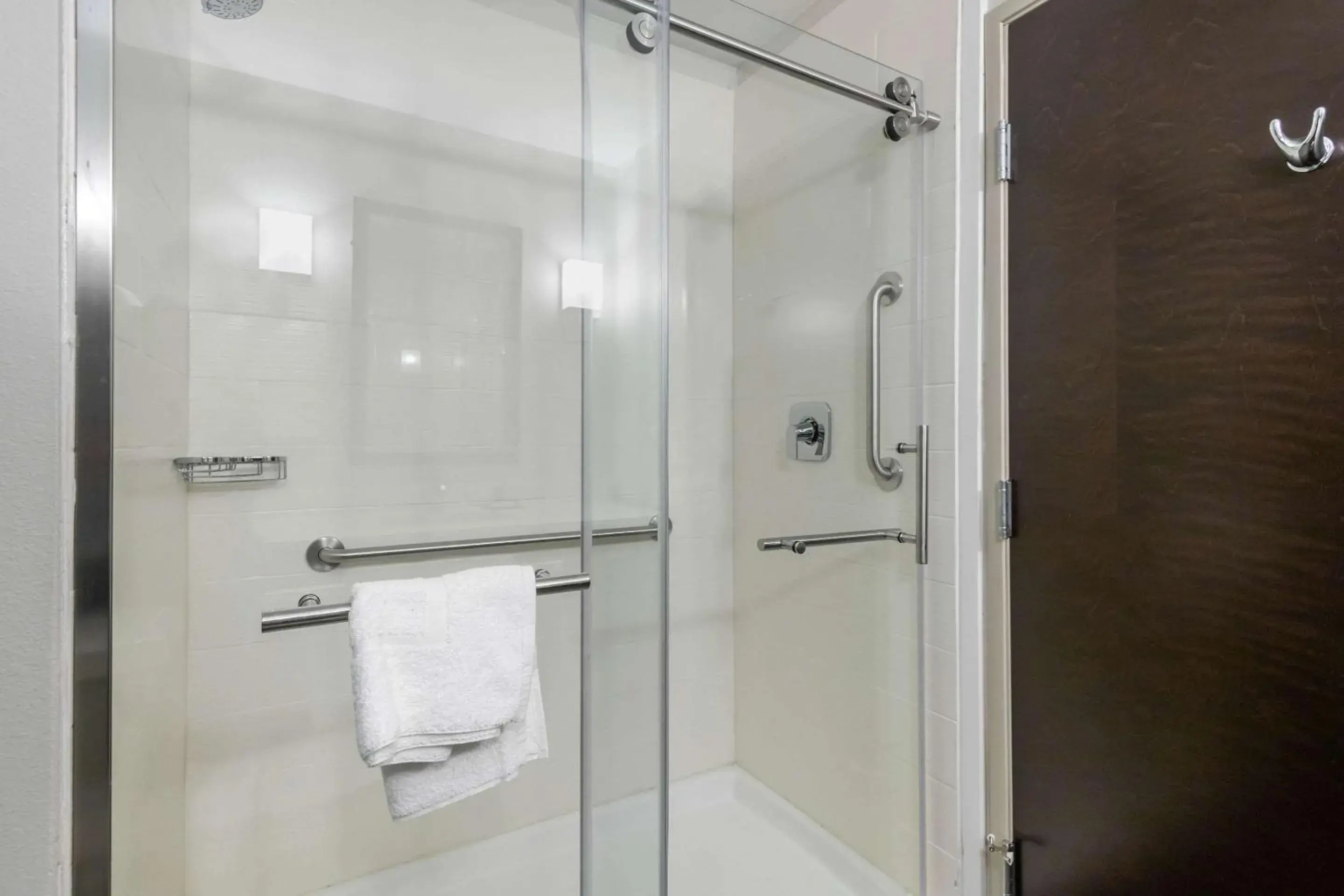 Bathroom in Sleep Inn & Suites Bricktown - near Medical Center Bathroom in Sleep Inn & Suites Bricktown - near Medical Center