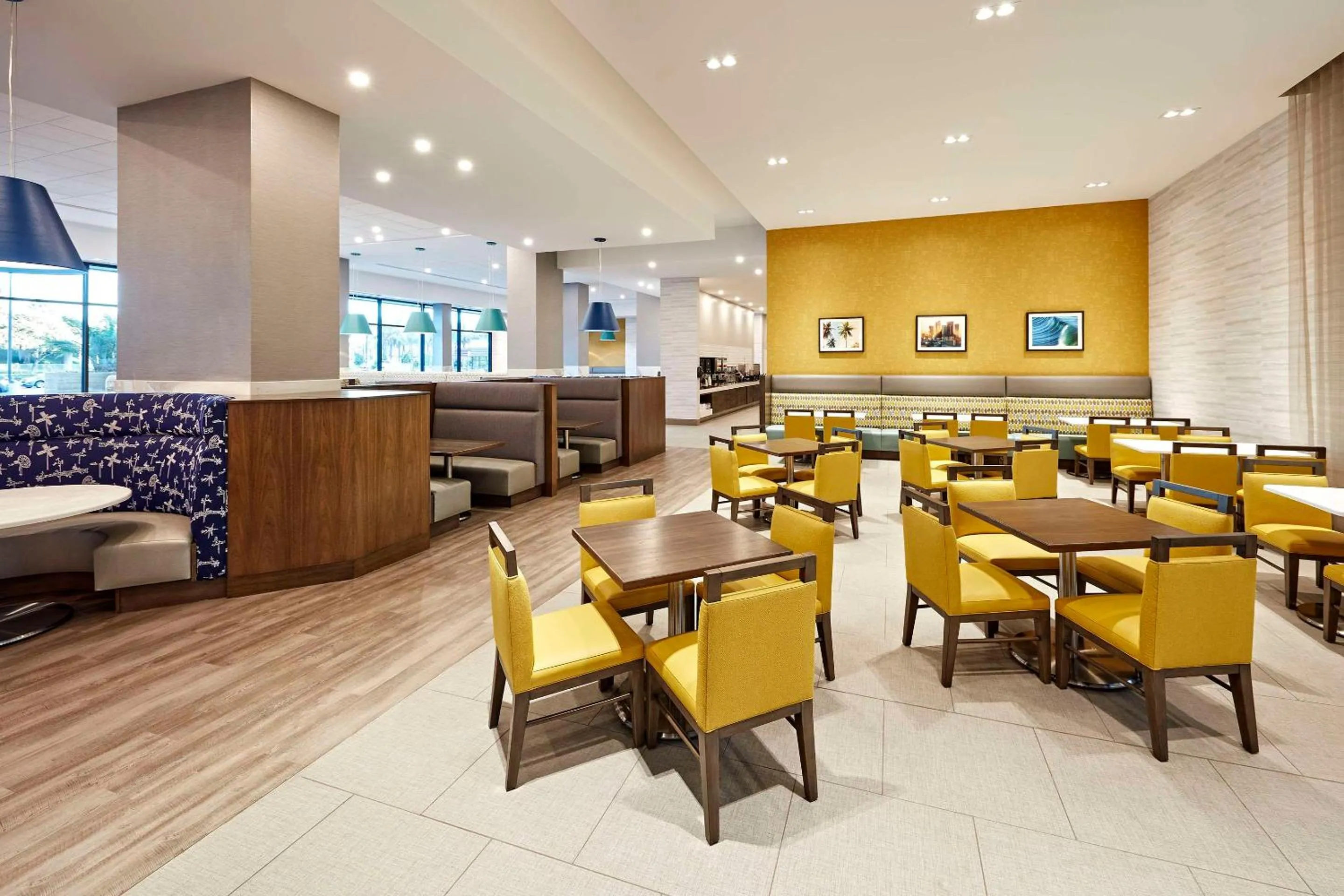 Breakfast in Anaheim Suites Hotel