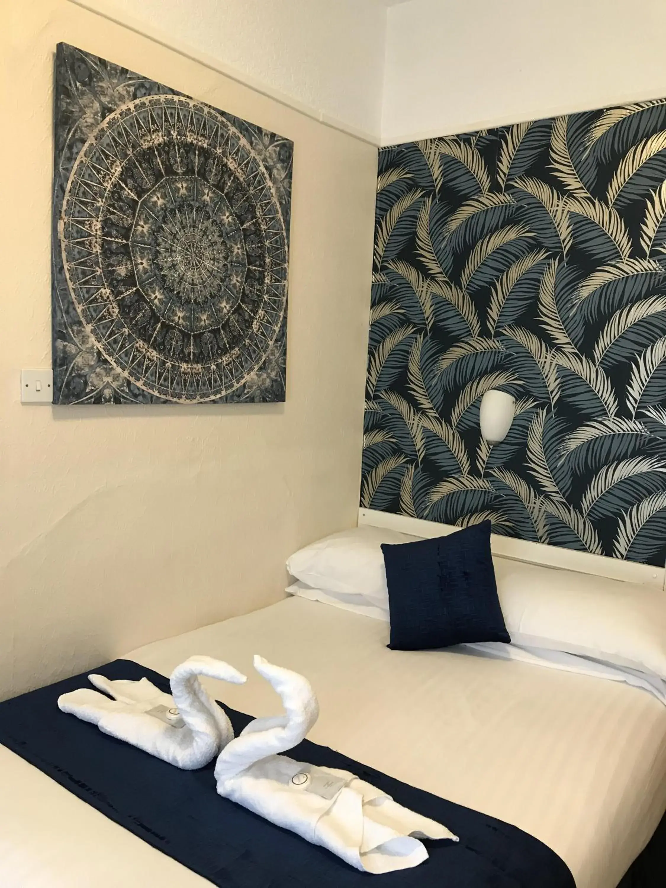 Bedroom, Bed in The Feathers Hotel Bedroom, Bed in The Feathers Hotel