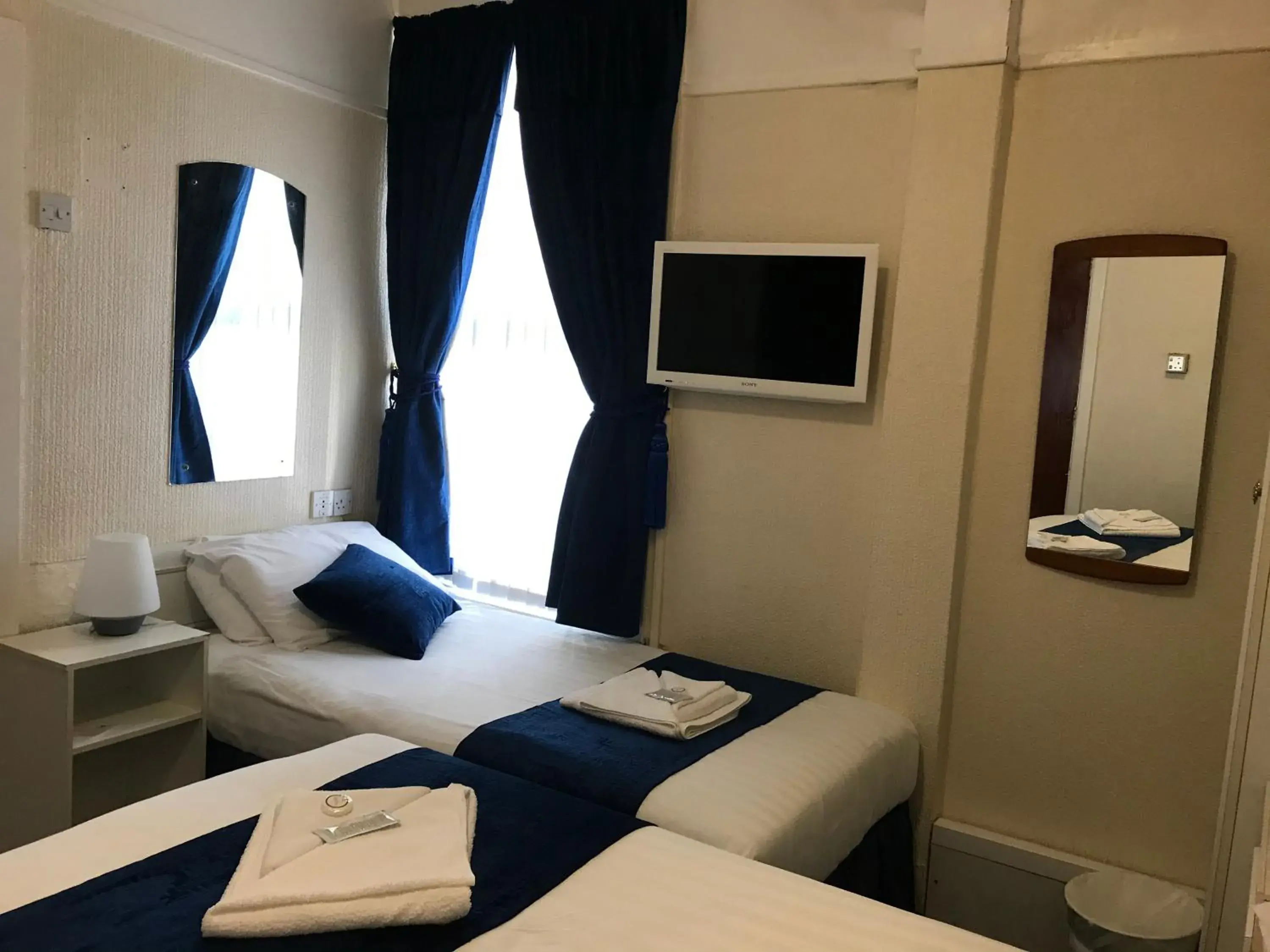 Bedroom, Bed in The Feathers Hotel Bedroom, Bed in The Feathers Hotel