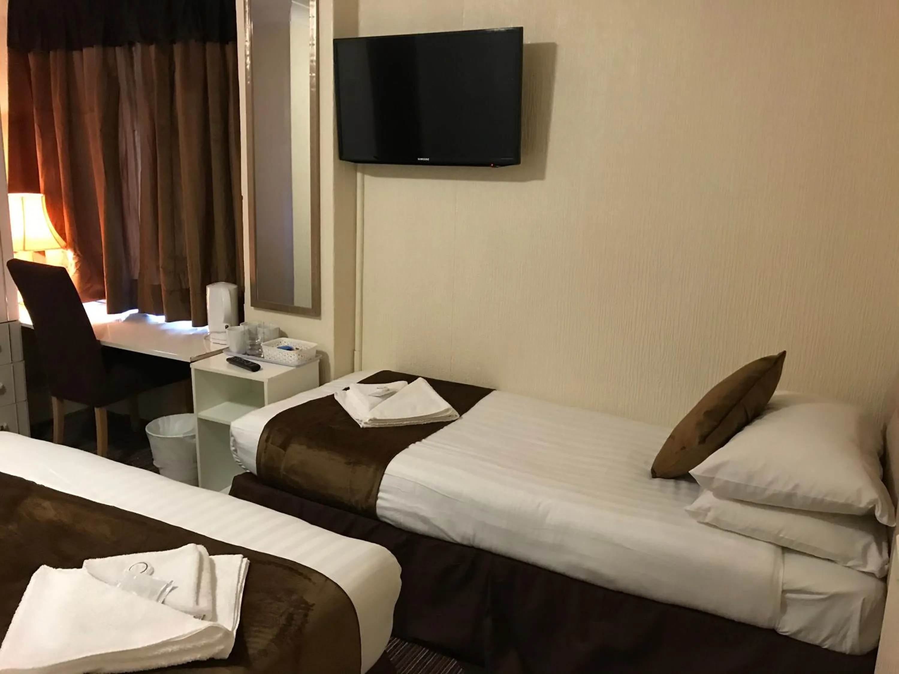 Bedroom, Bed in The Feathers Hotel