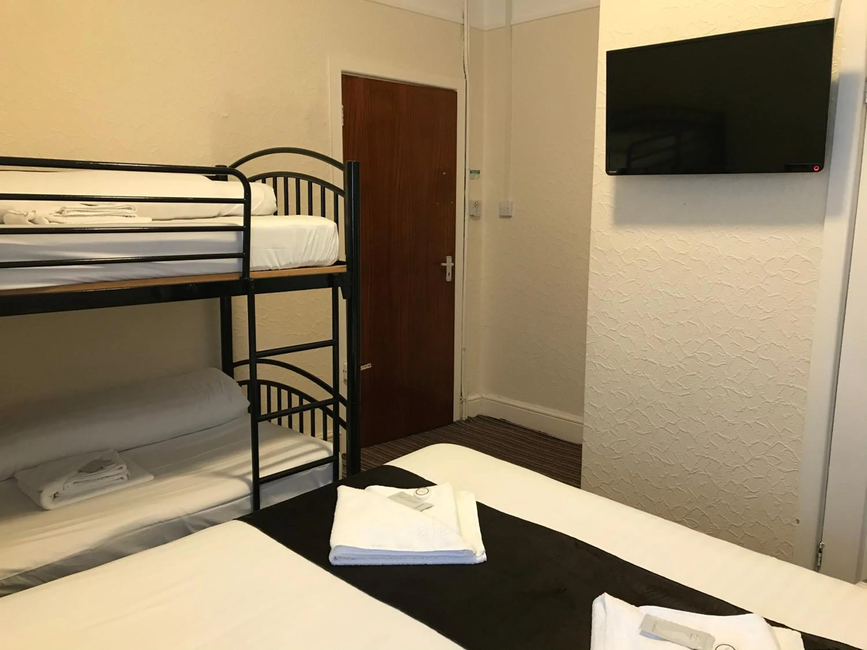 Bedroom, Bed in The Feathers Hotel