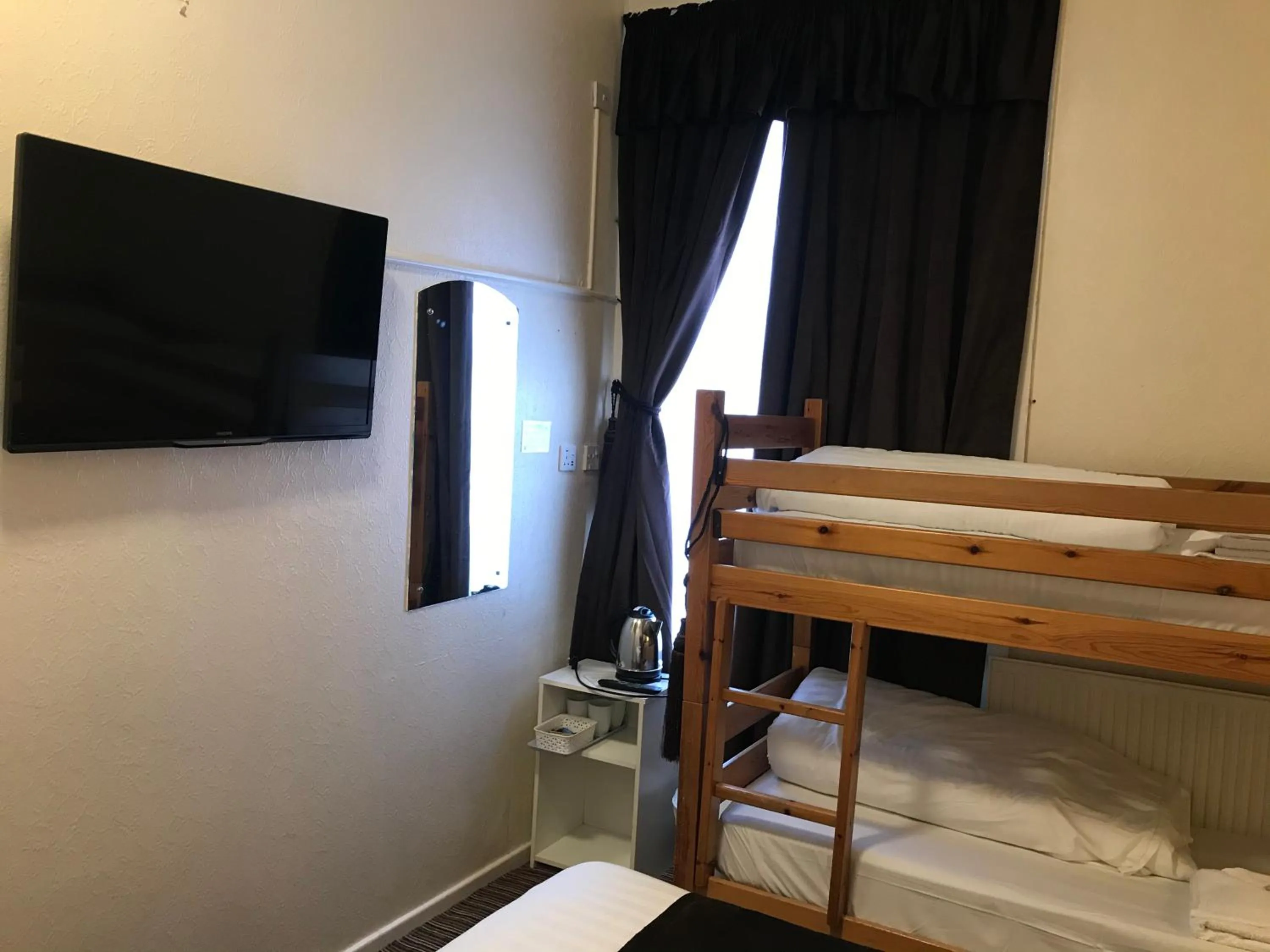 Bedroom, Bed in The Feathers Hotel