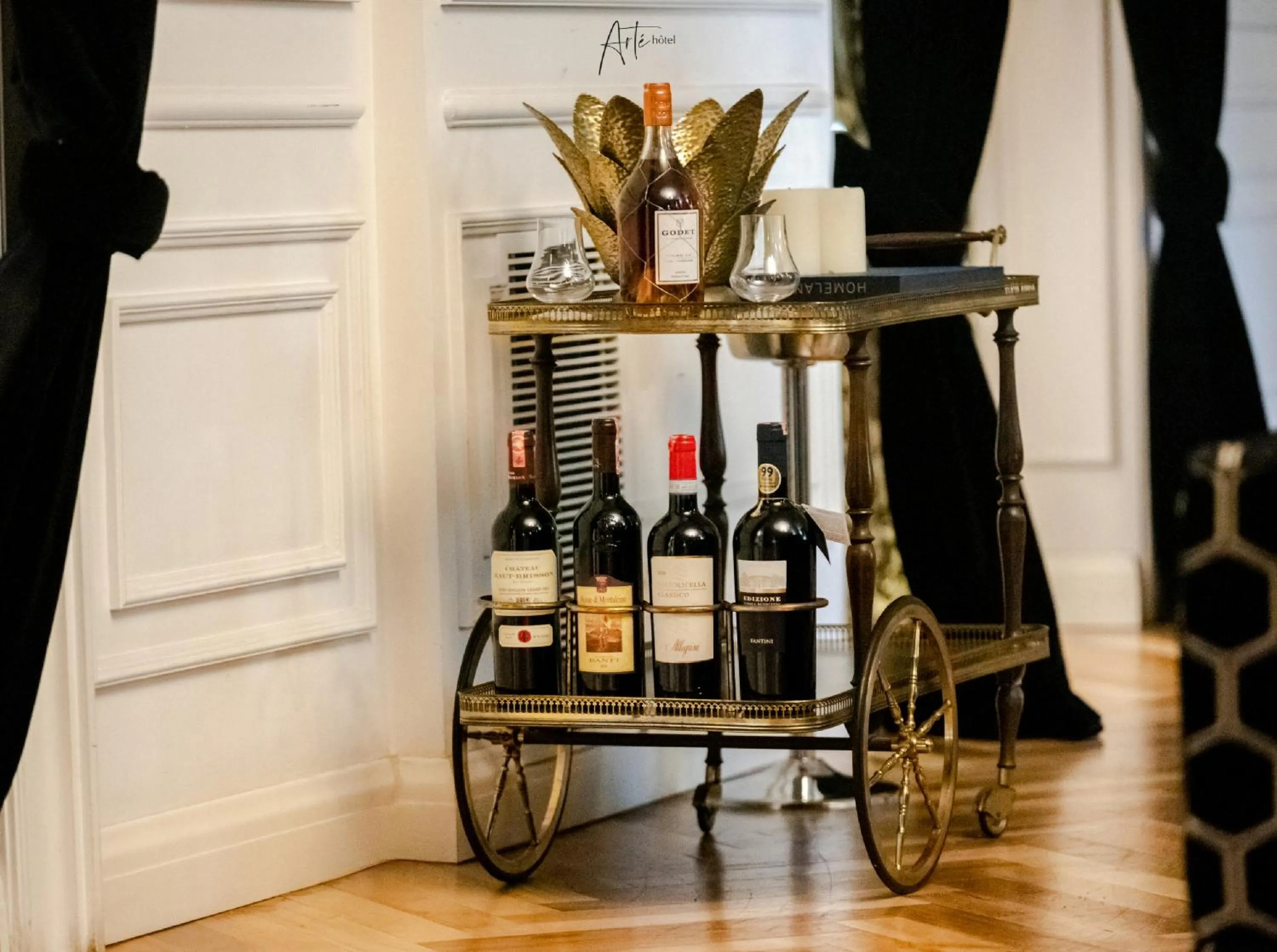 Alcoholic drinks in Arté Boutique Hotel