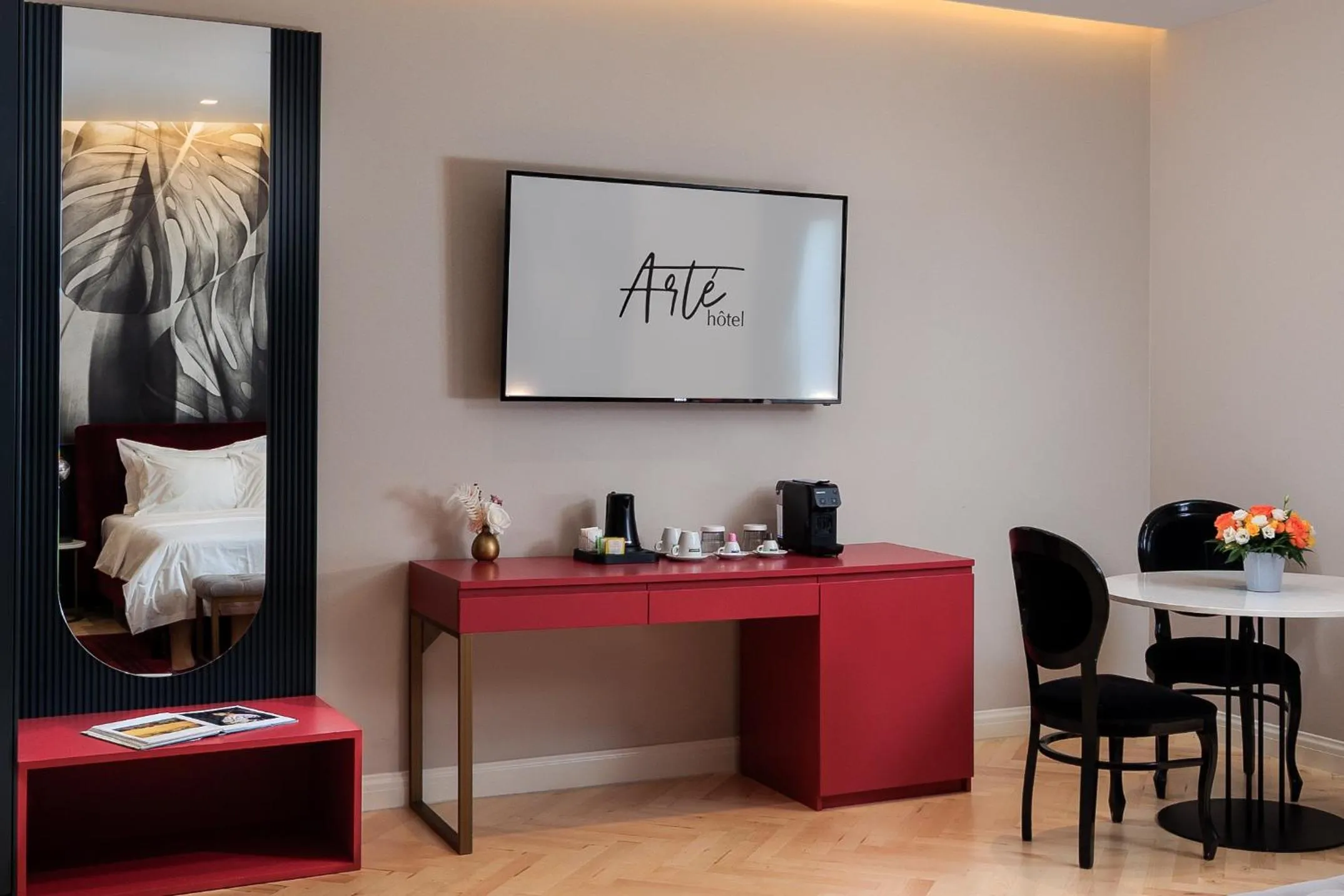 Coffee/tea facilities in Arté Boutique Hotel