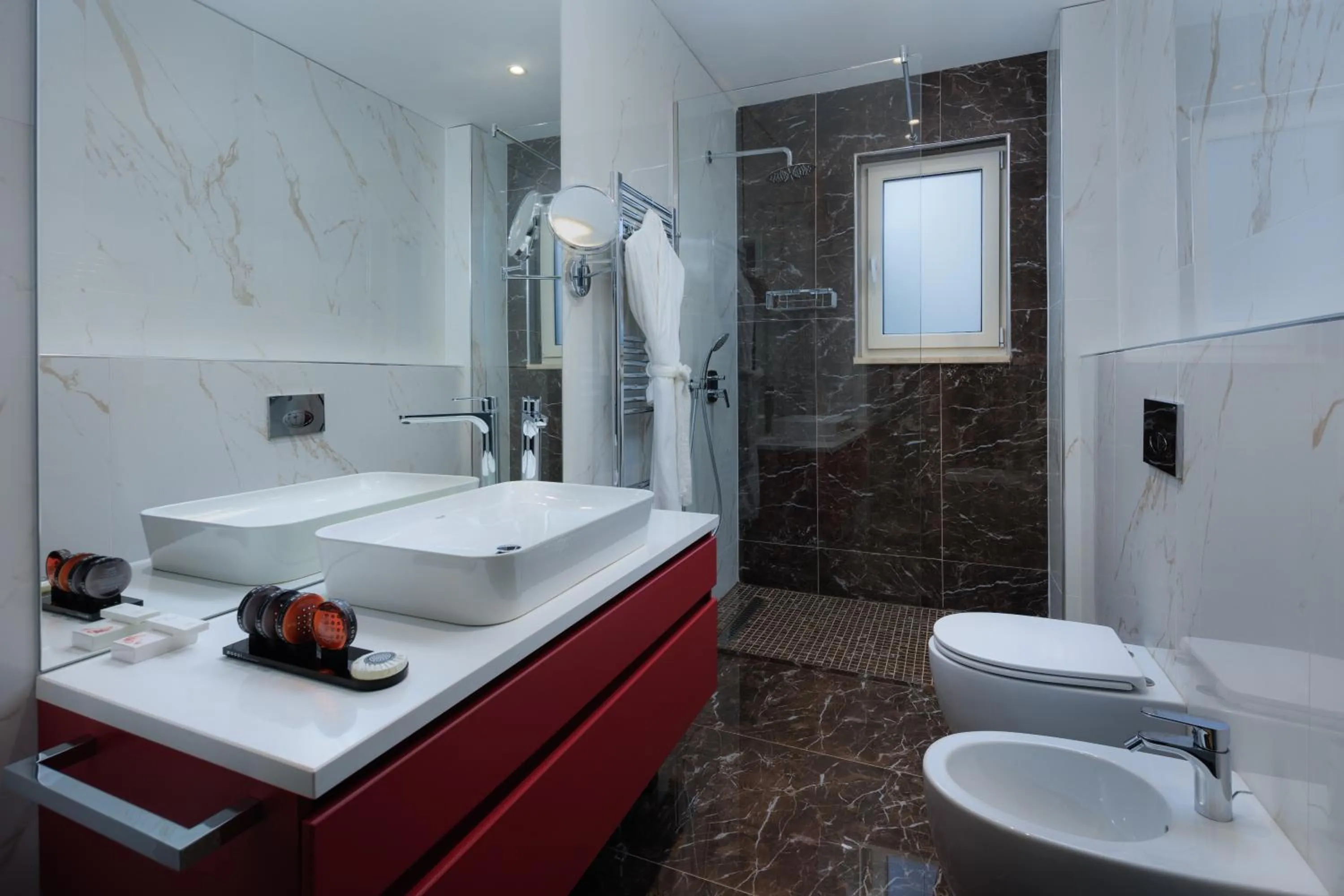 Shower in Arté Boutique Hotel