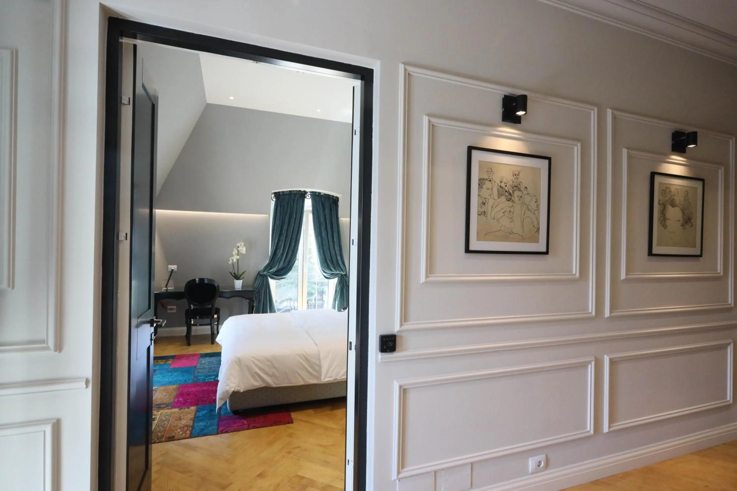 Balcony/Terrace, Bed in Arté Boutique Hotel