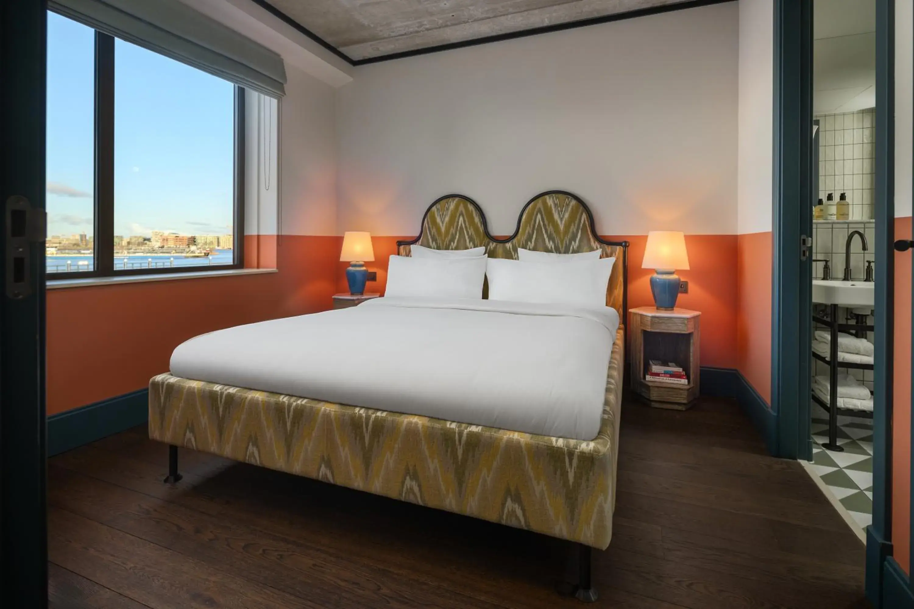 Bed in The July - Boat & Co Bed in The July - Boat & Co