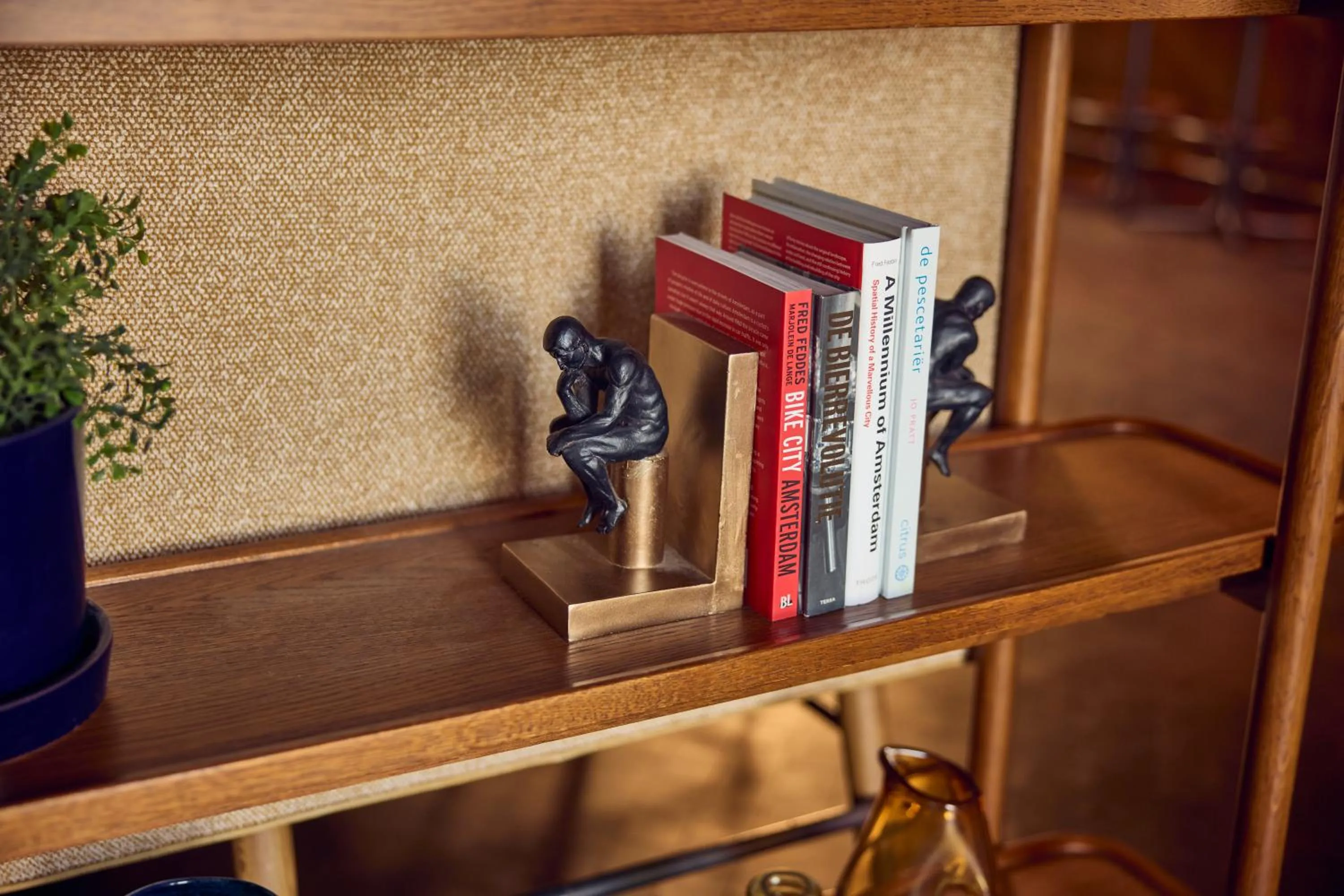 Area and facilities in The July - Boat & Co