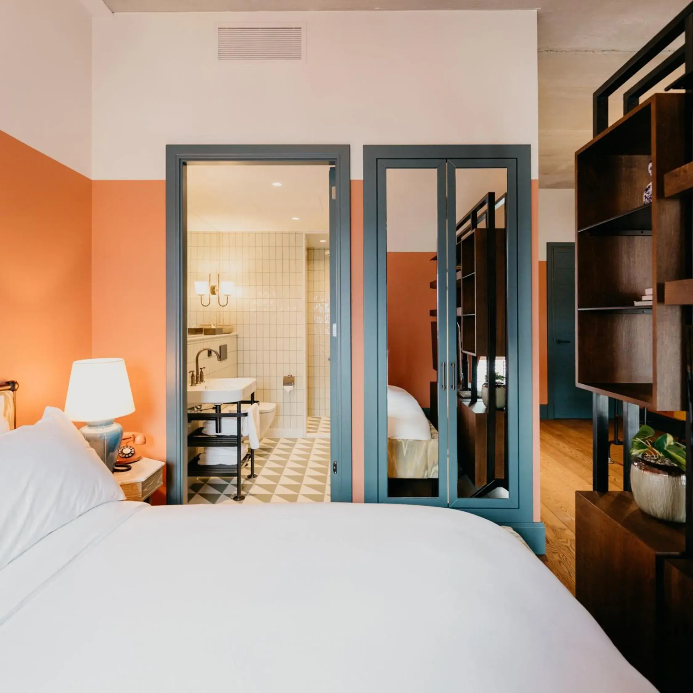 Bed in The July - Boat & Co Bed in The July - Boat & Co