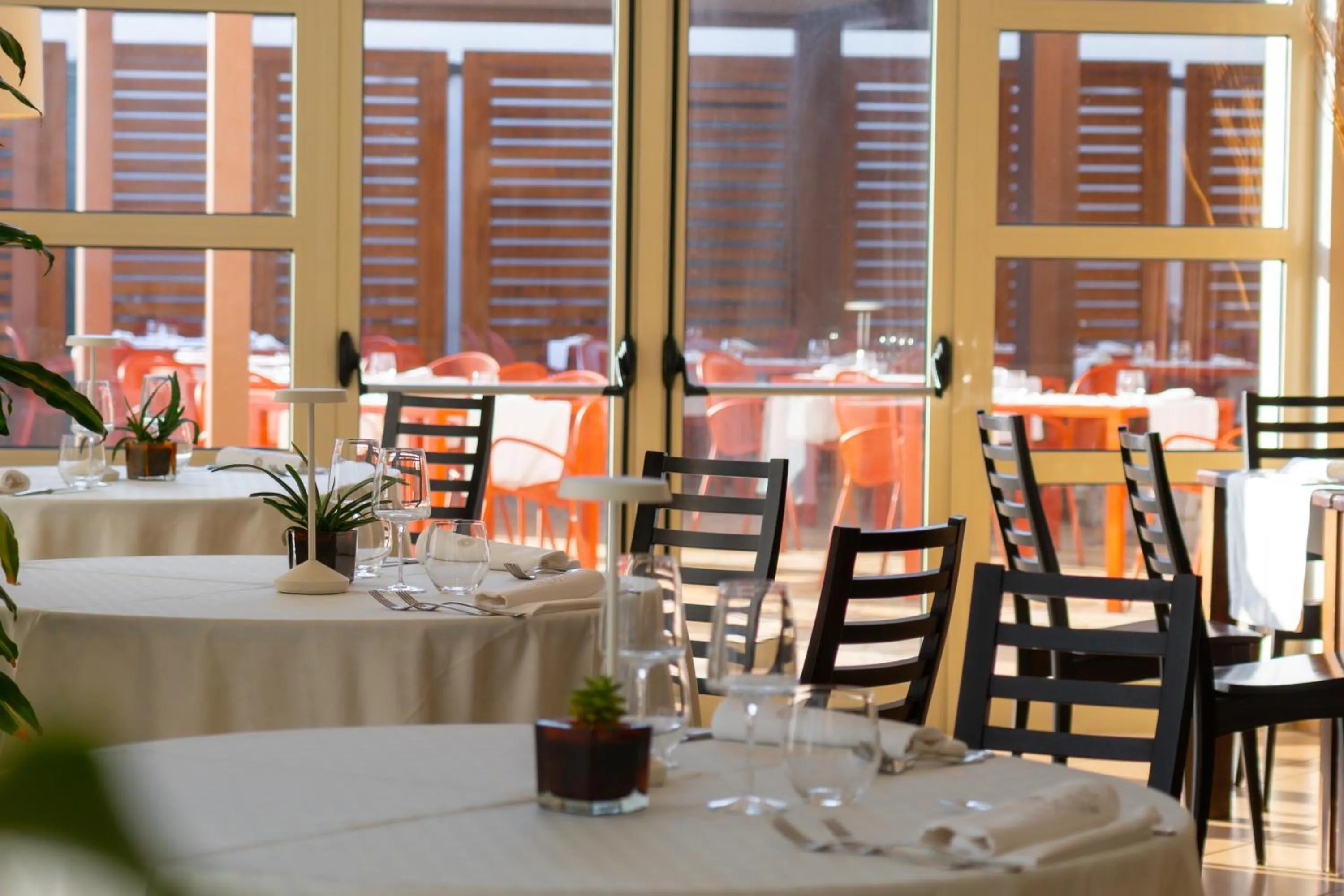 Restaurant/places to eat in Hotel Garden