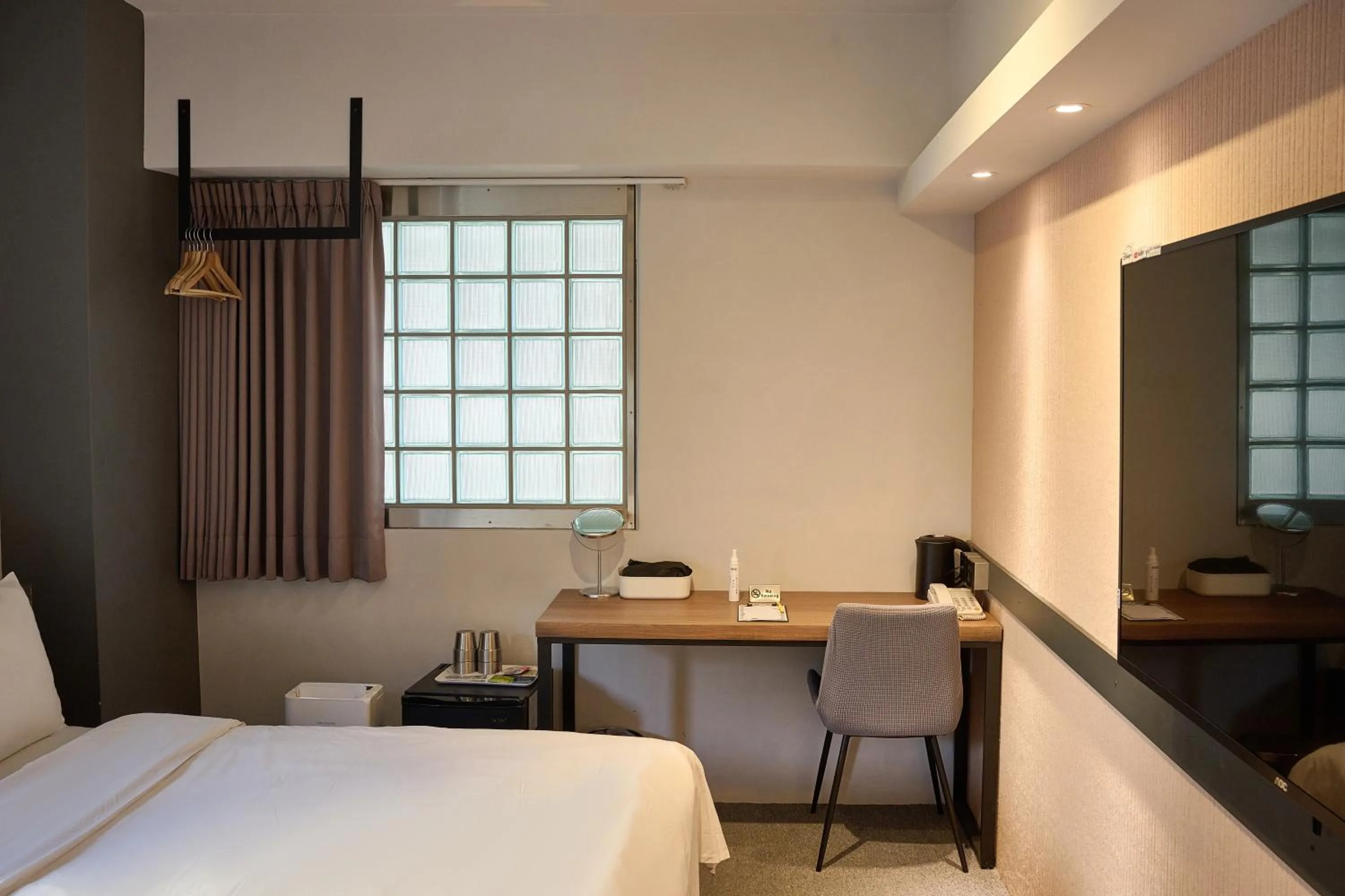 TV and multimedia, Bed in Doudian DDiNN Hotel