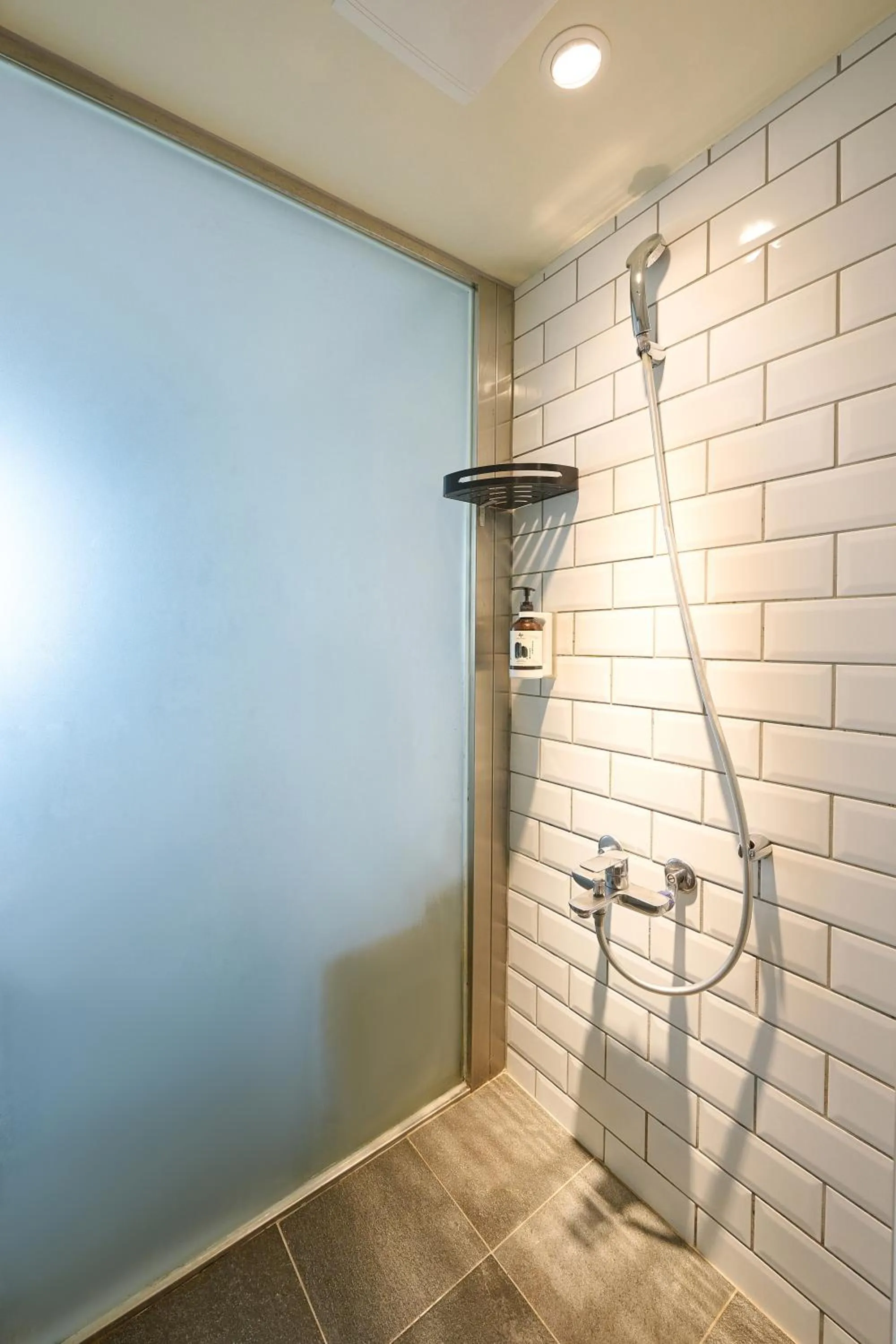 Shower in Doudian DDiNN Hotel